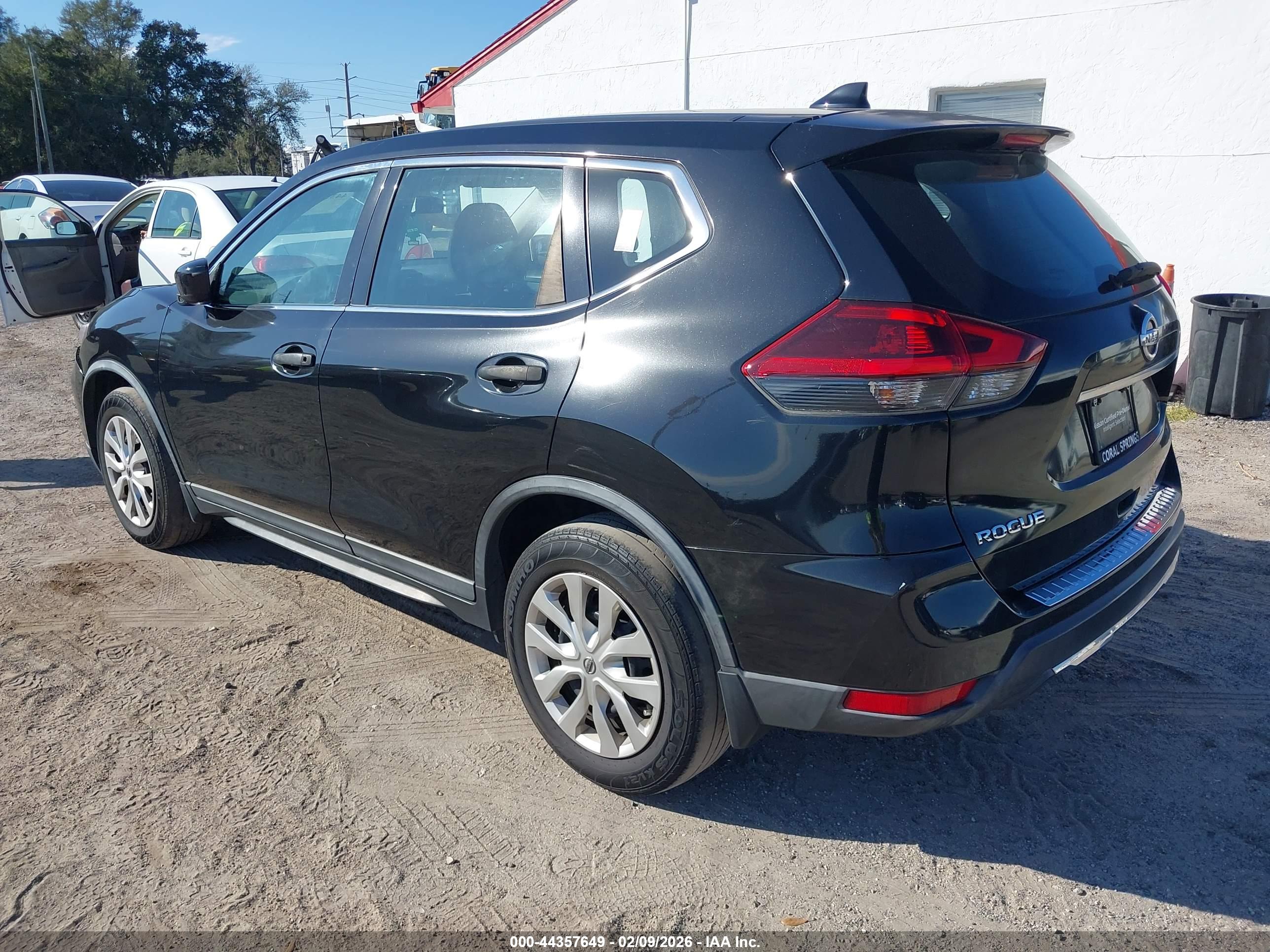 NISSAN ROGUE image 3