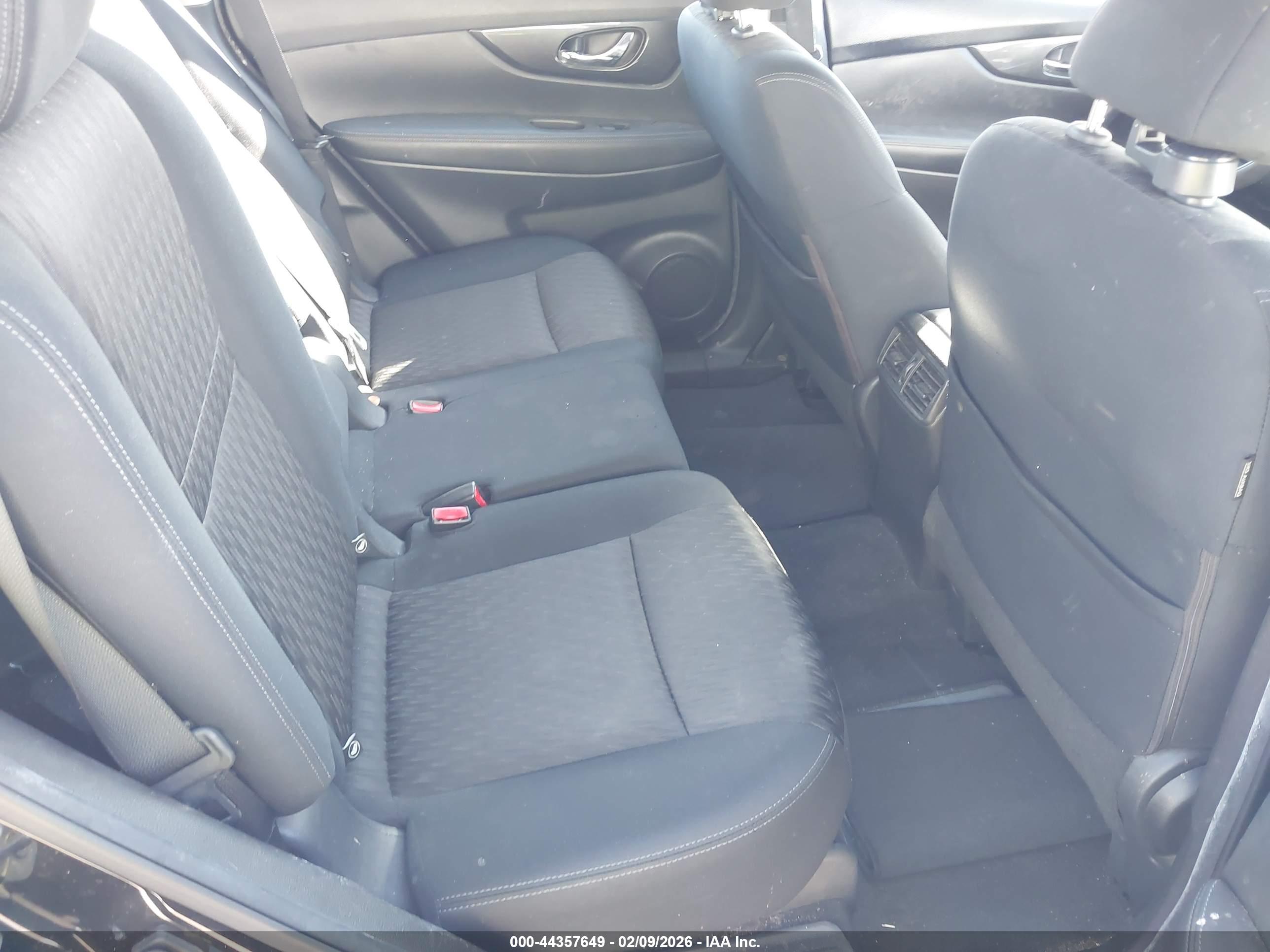 NISSAN ROGUE image 8