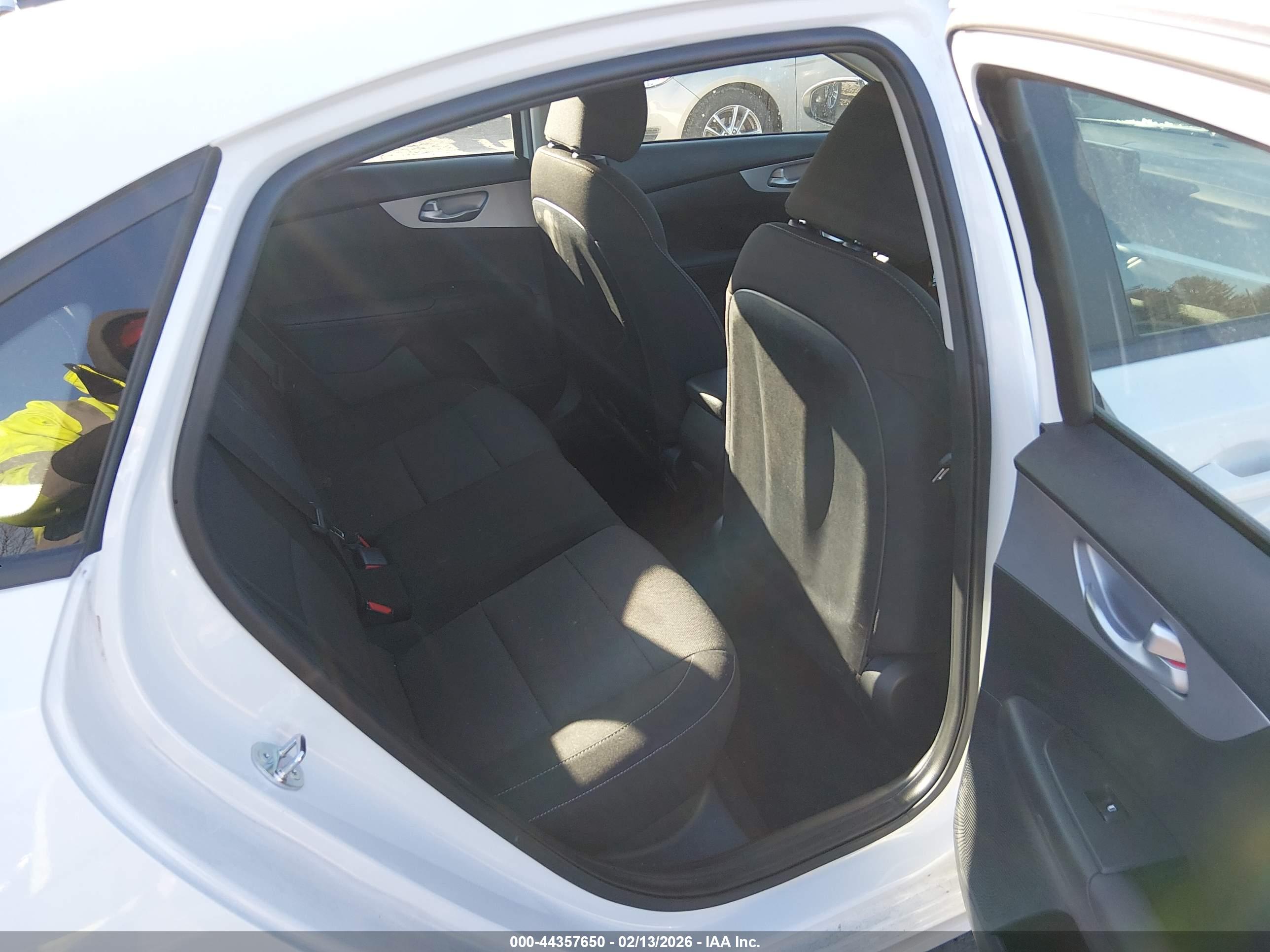 KIA FORTE image 8