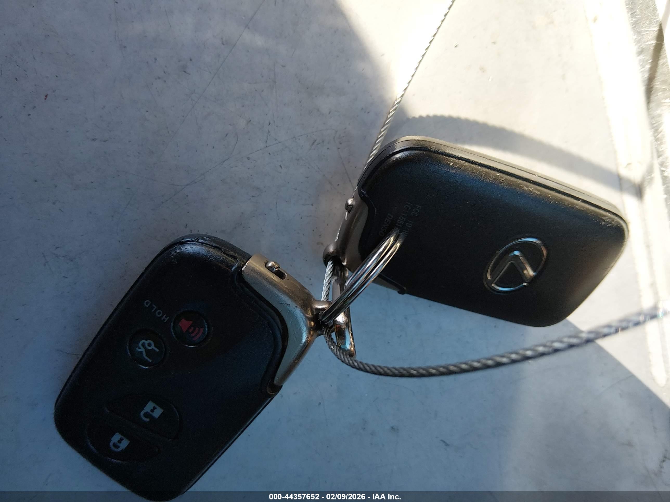 LEXUS ES image 11