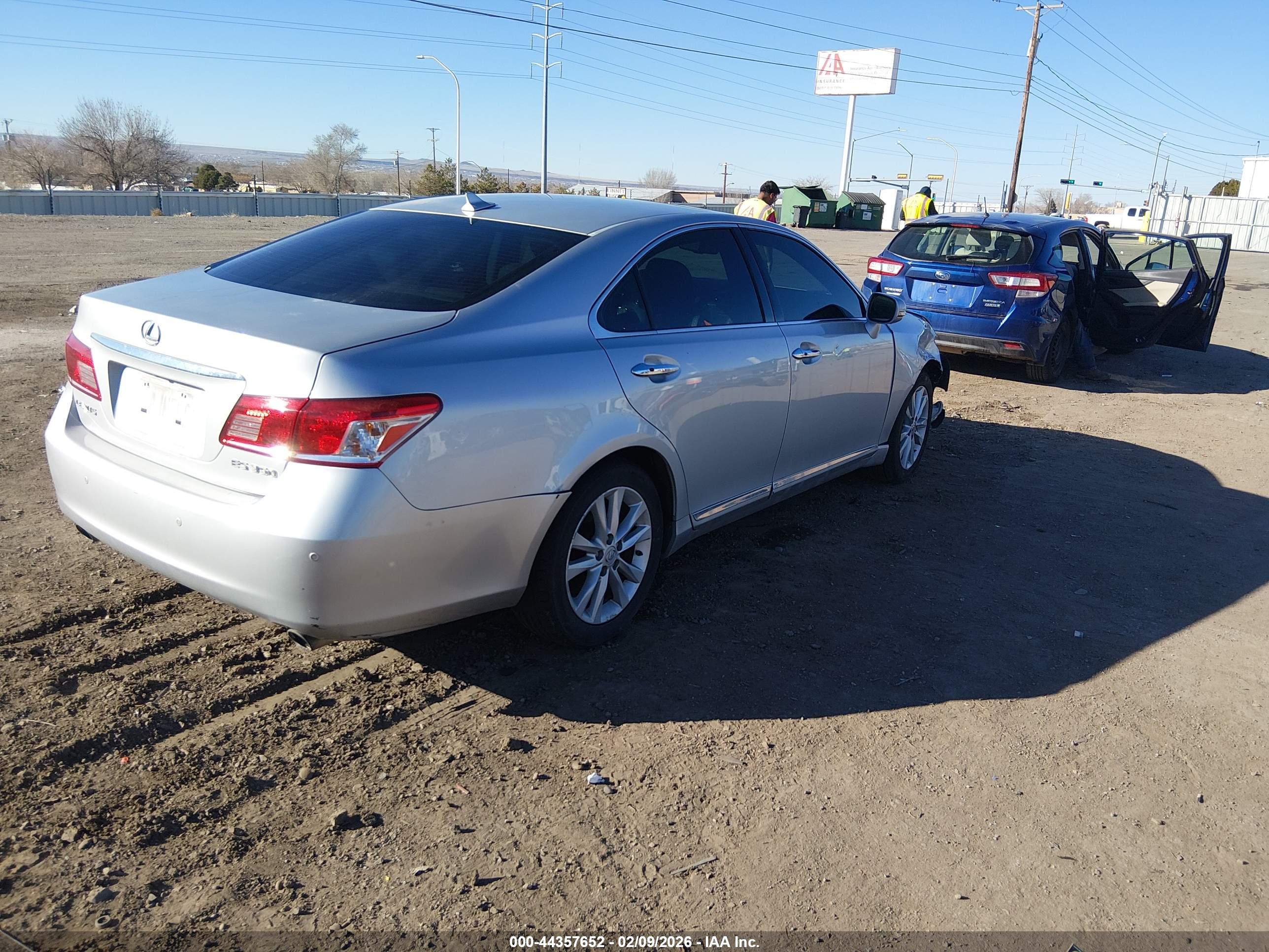 LEXUS ES image 4