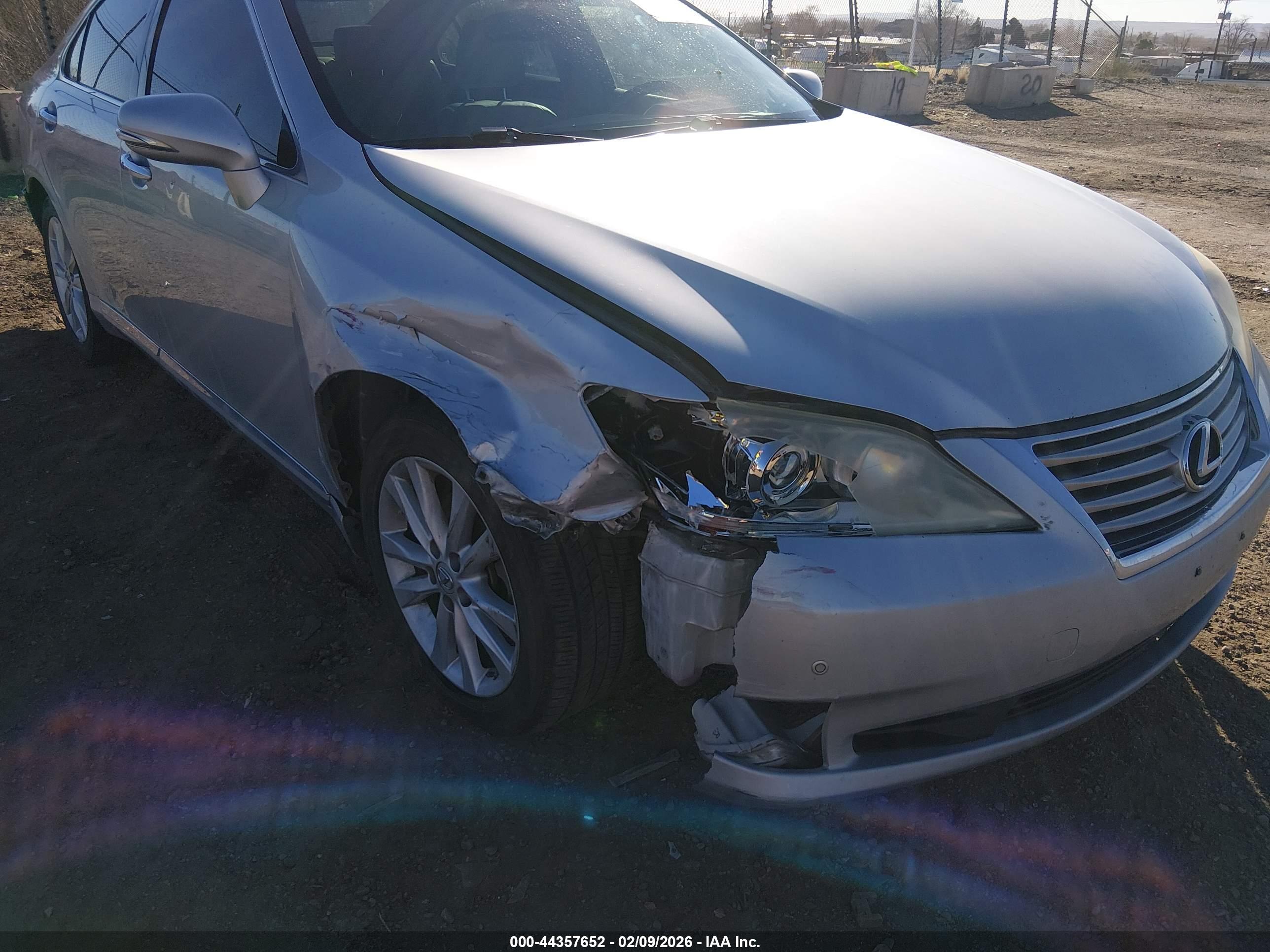LEXUS ES image 6
