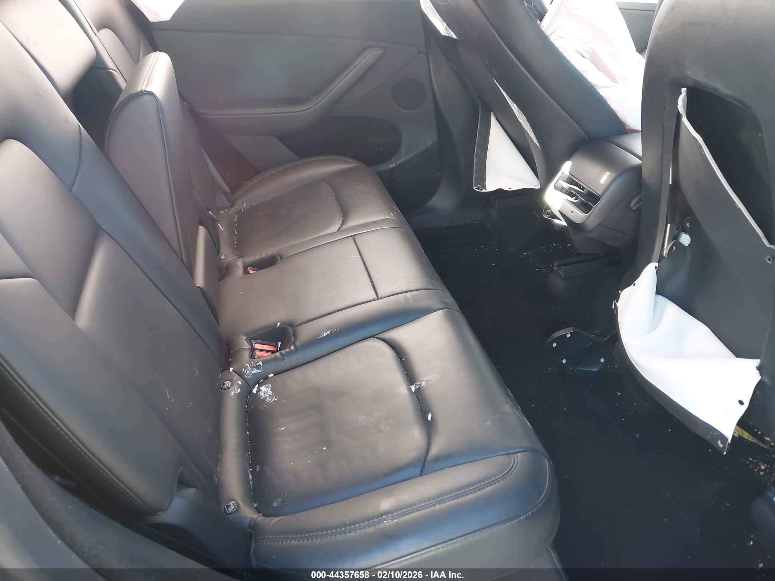TESLA MODEL image 8