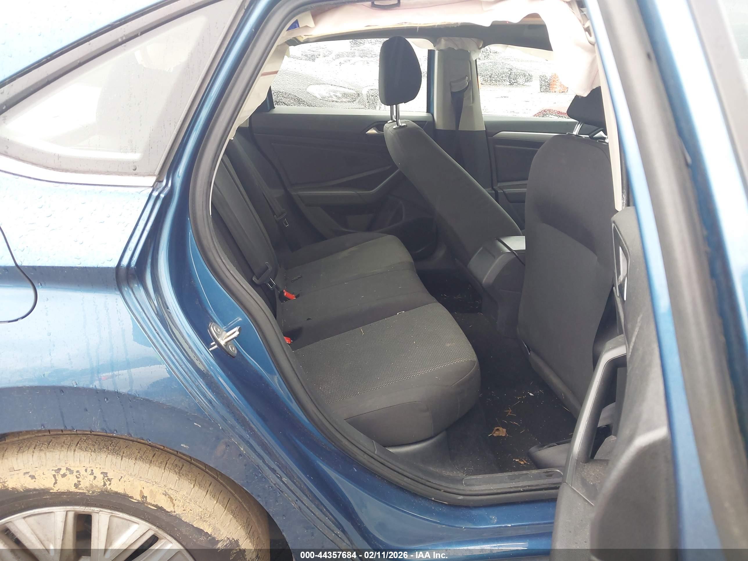 VOLKSWAGEN JETTA image 8