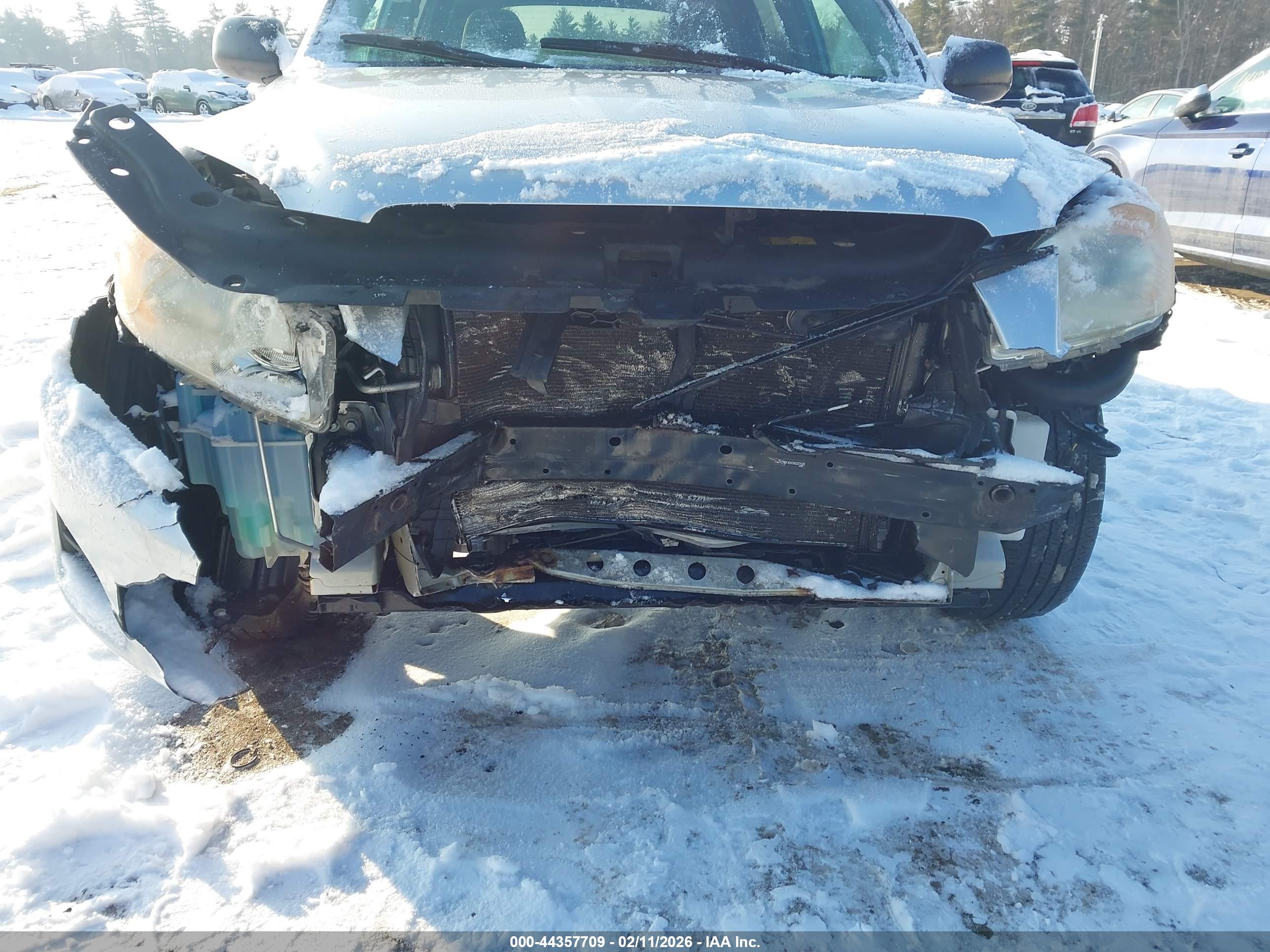 TOYOTA RAV4 image 6