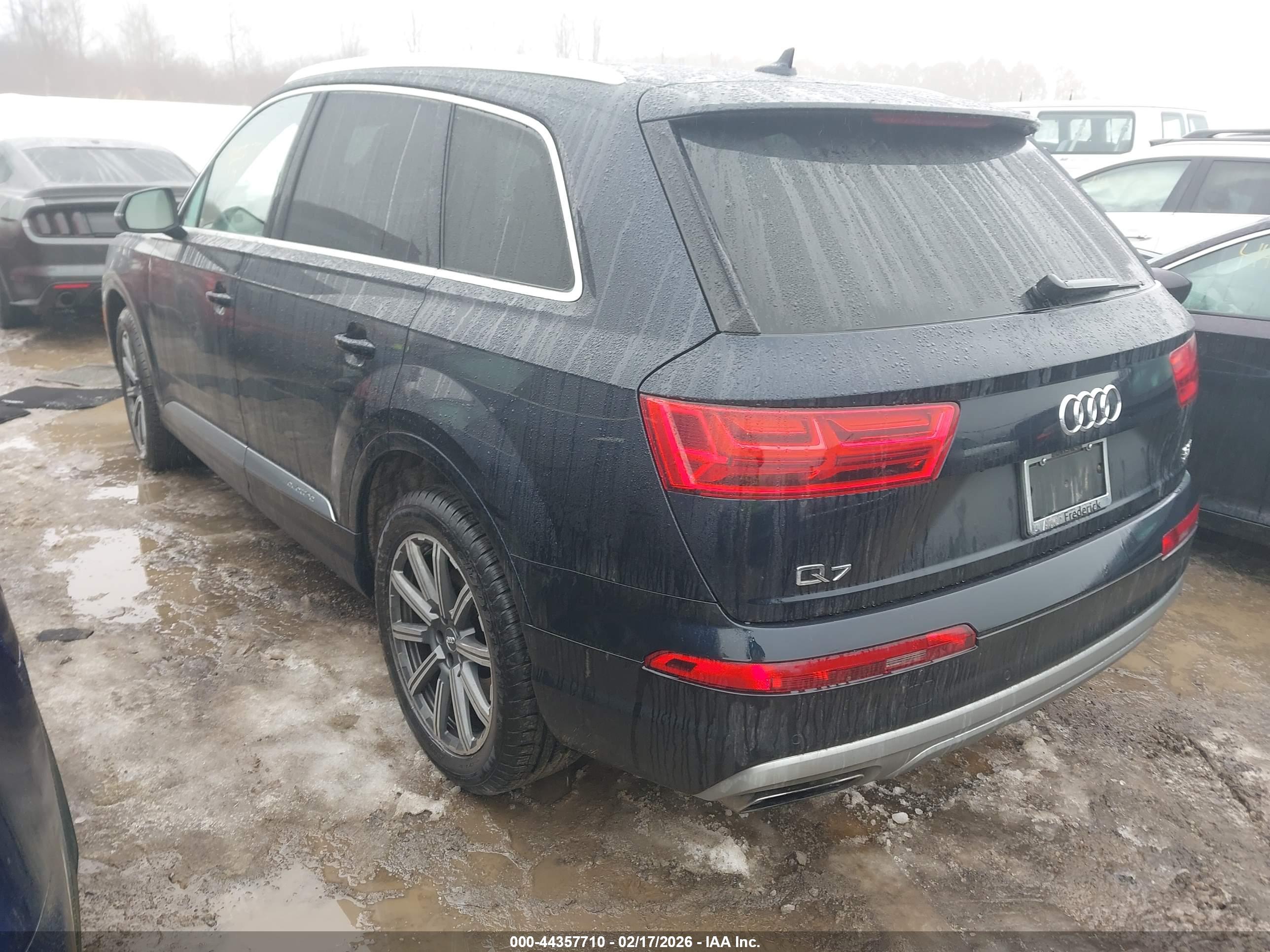 AUDI Q7 image 3