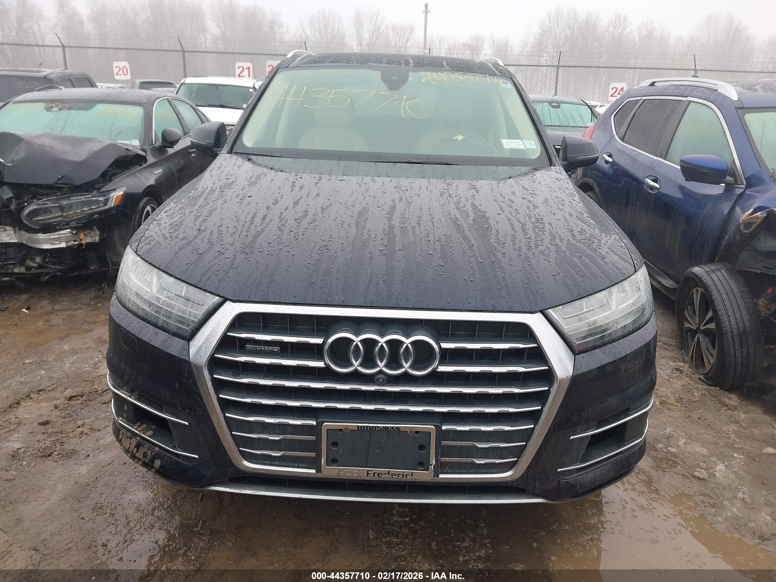 AUDI Q7 image 6