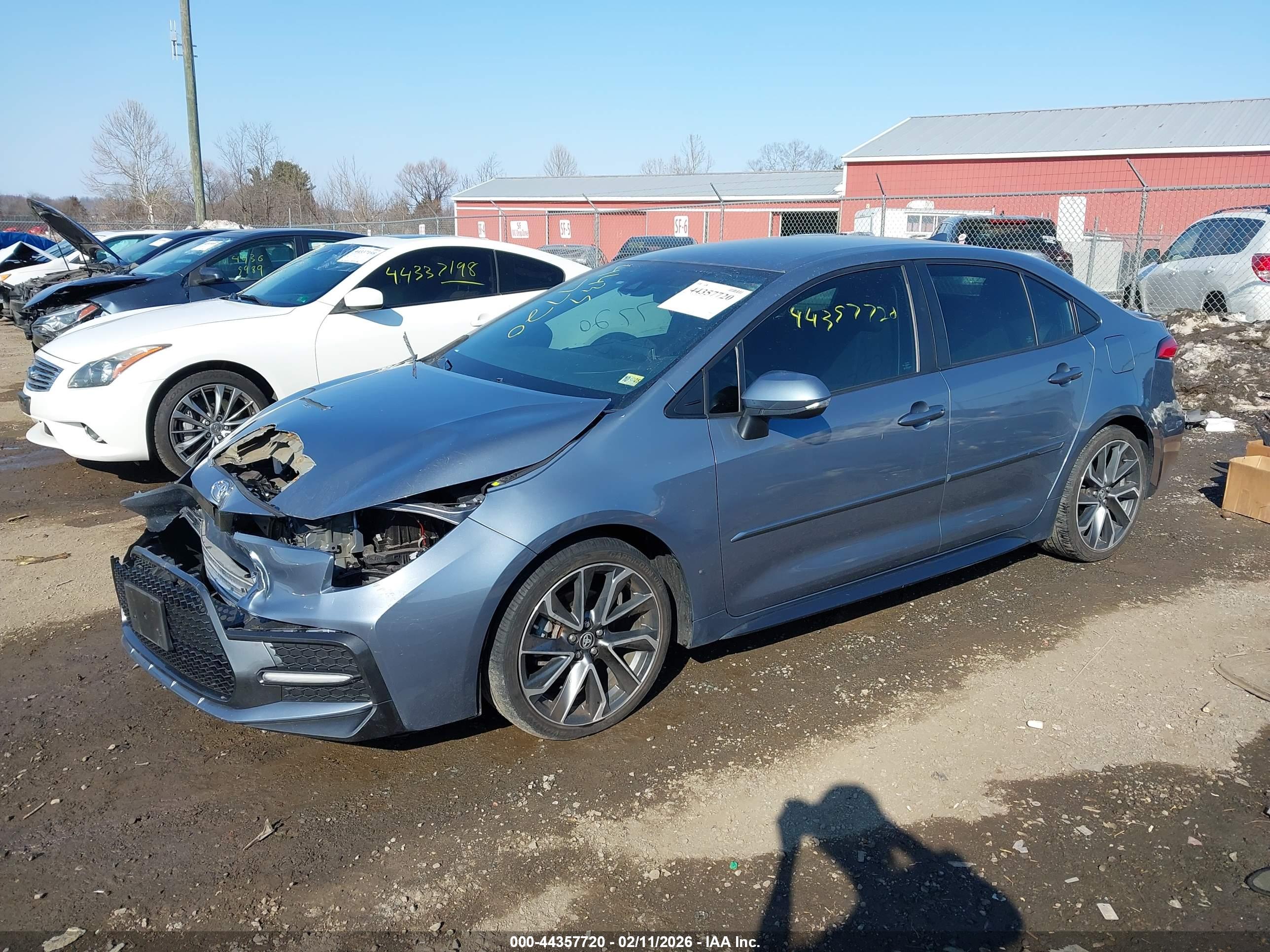 TOYOTA COROLLA image 2
