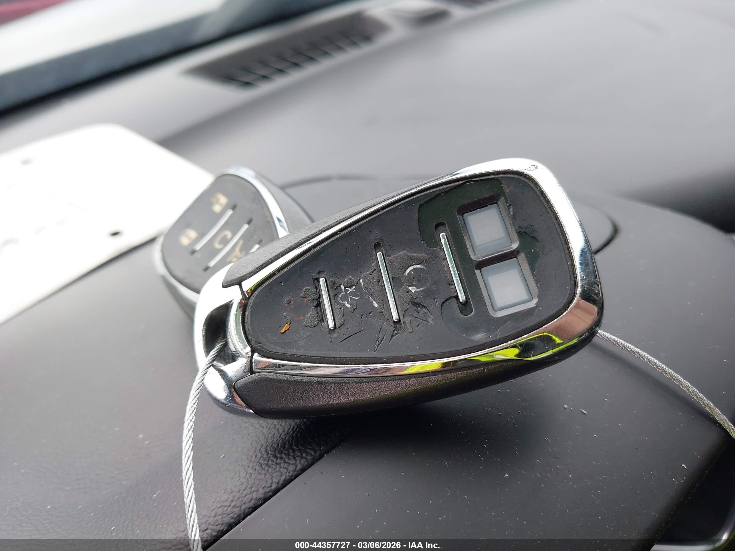 CHEVROLET EQUINOX image 11