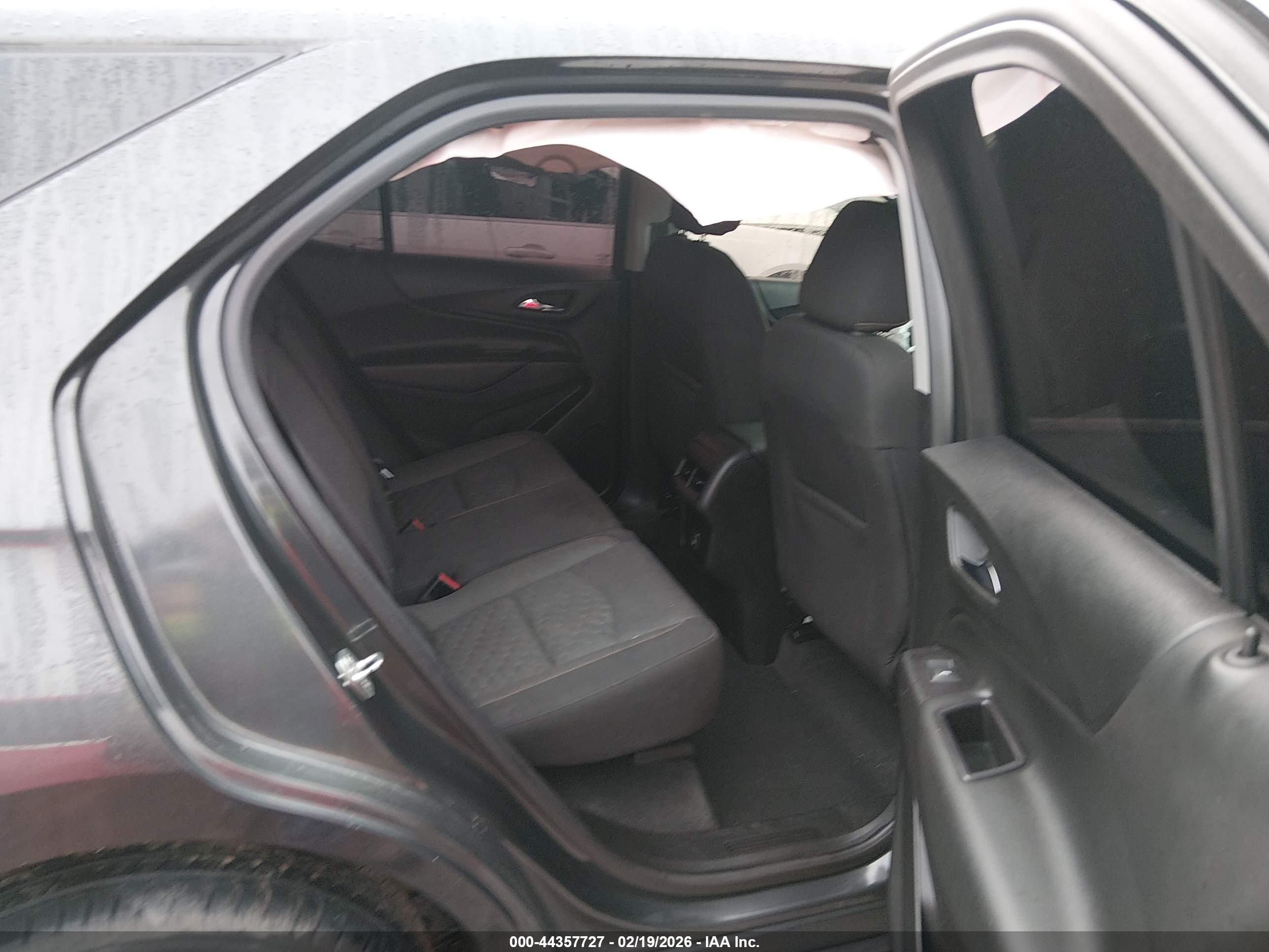 CHEVROLET EQUINOX image 8