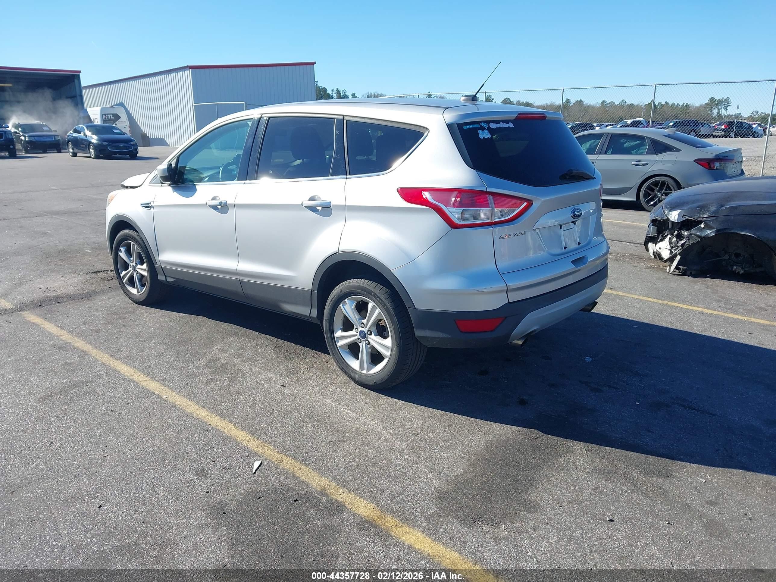 FORD ESCAPE image 3