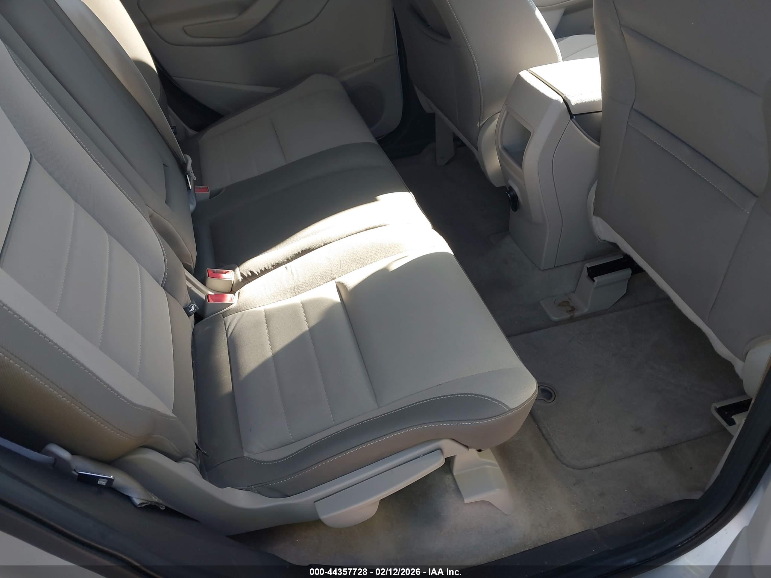 FORD ESCAPE image 8
