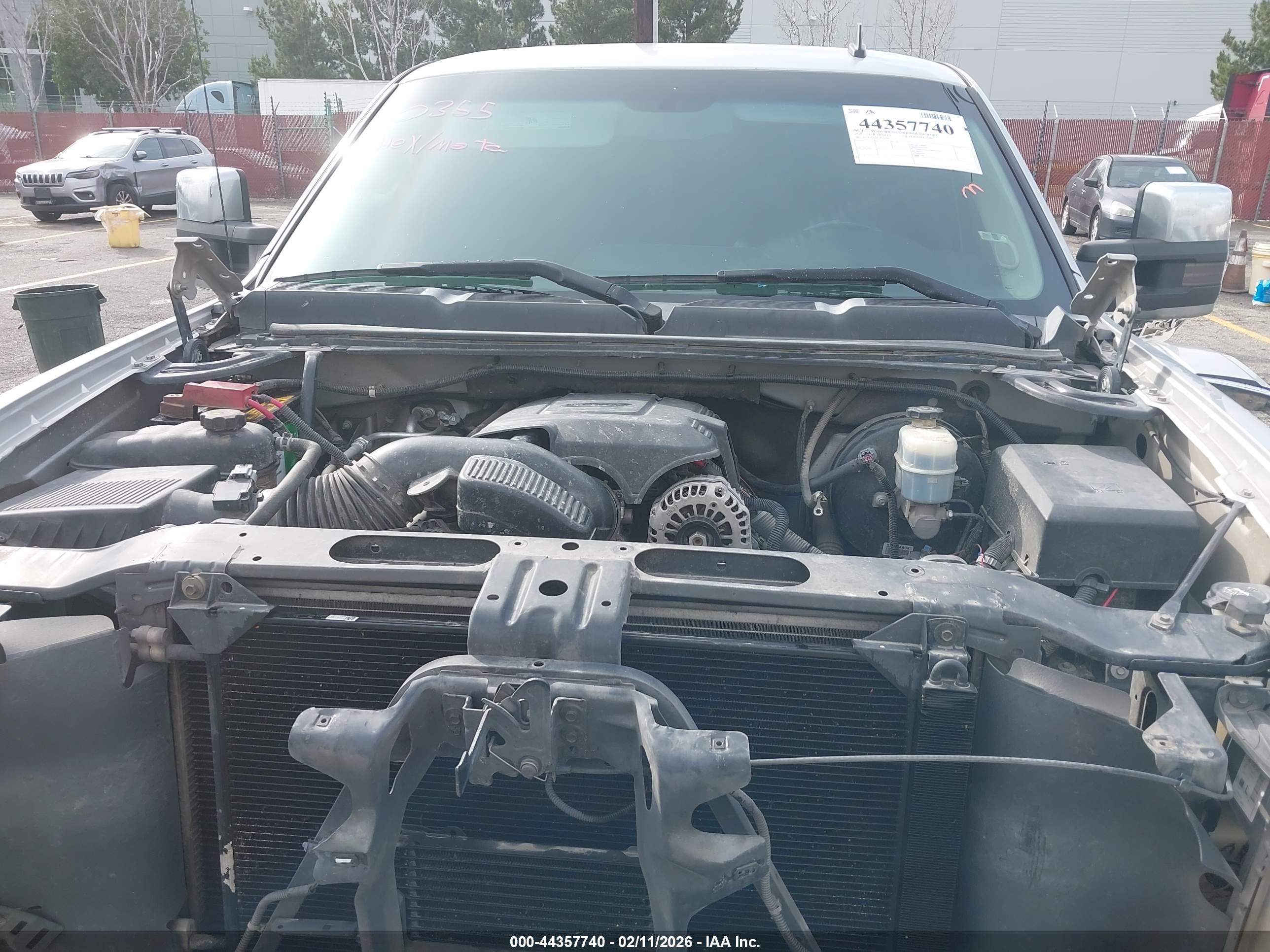 CHEVROLET SILVERADO image 10