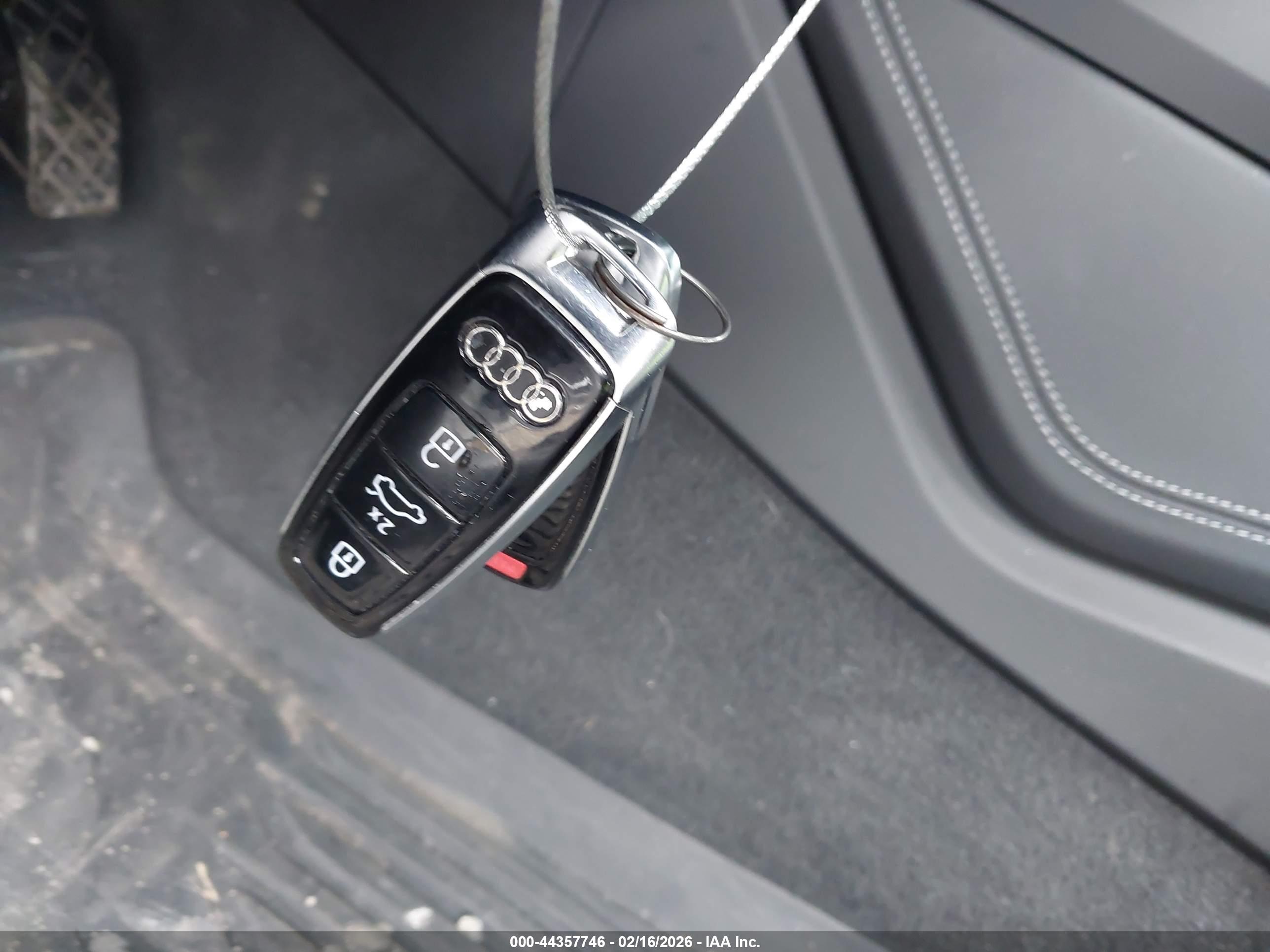 AUDI A6 image 11
