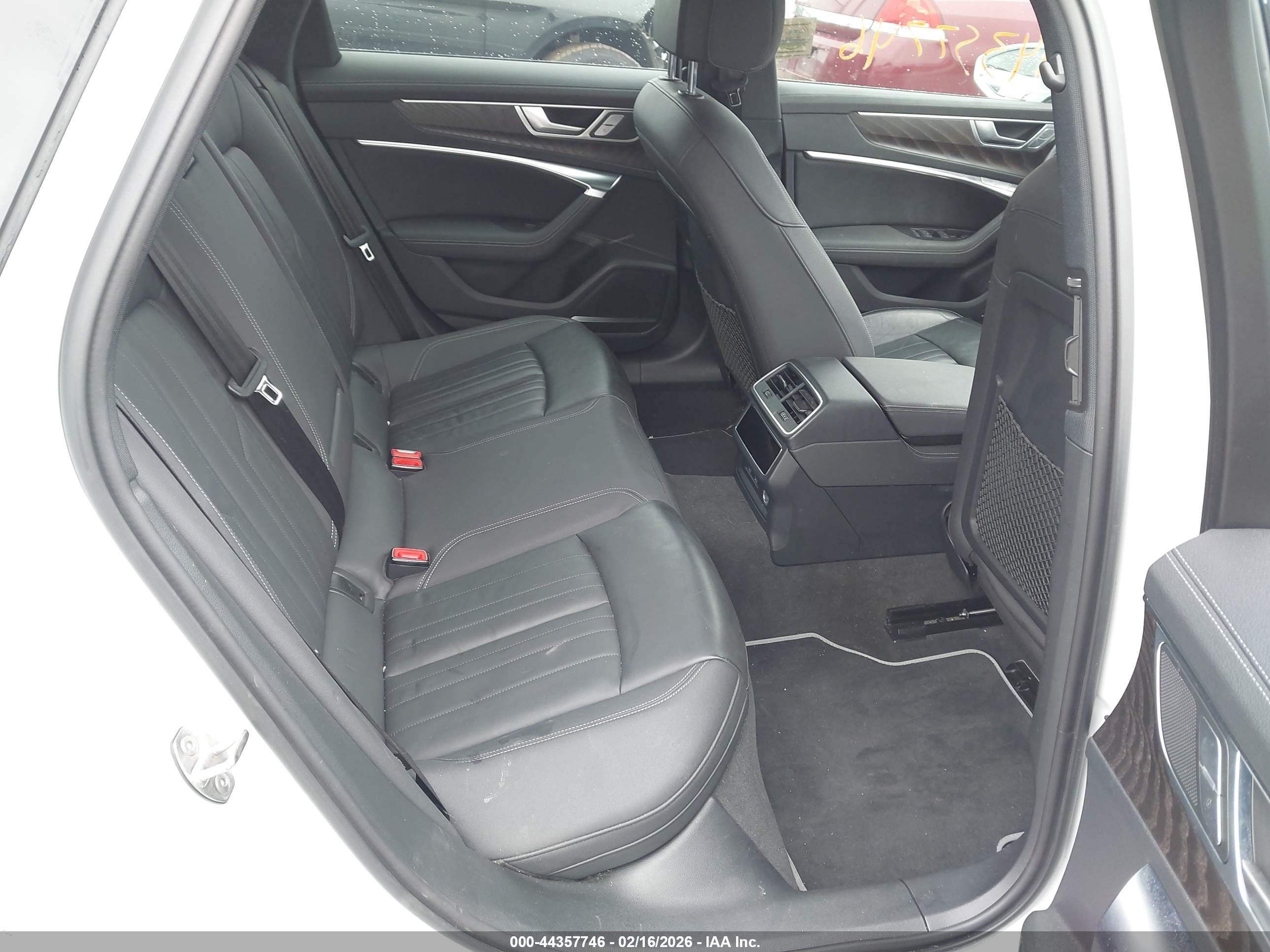 AUDI A6 image 8