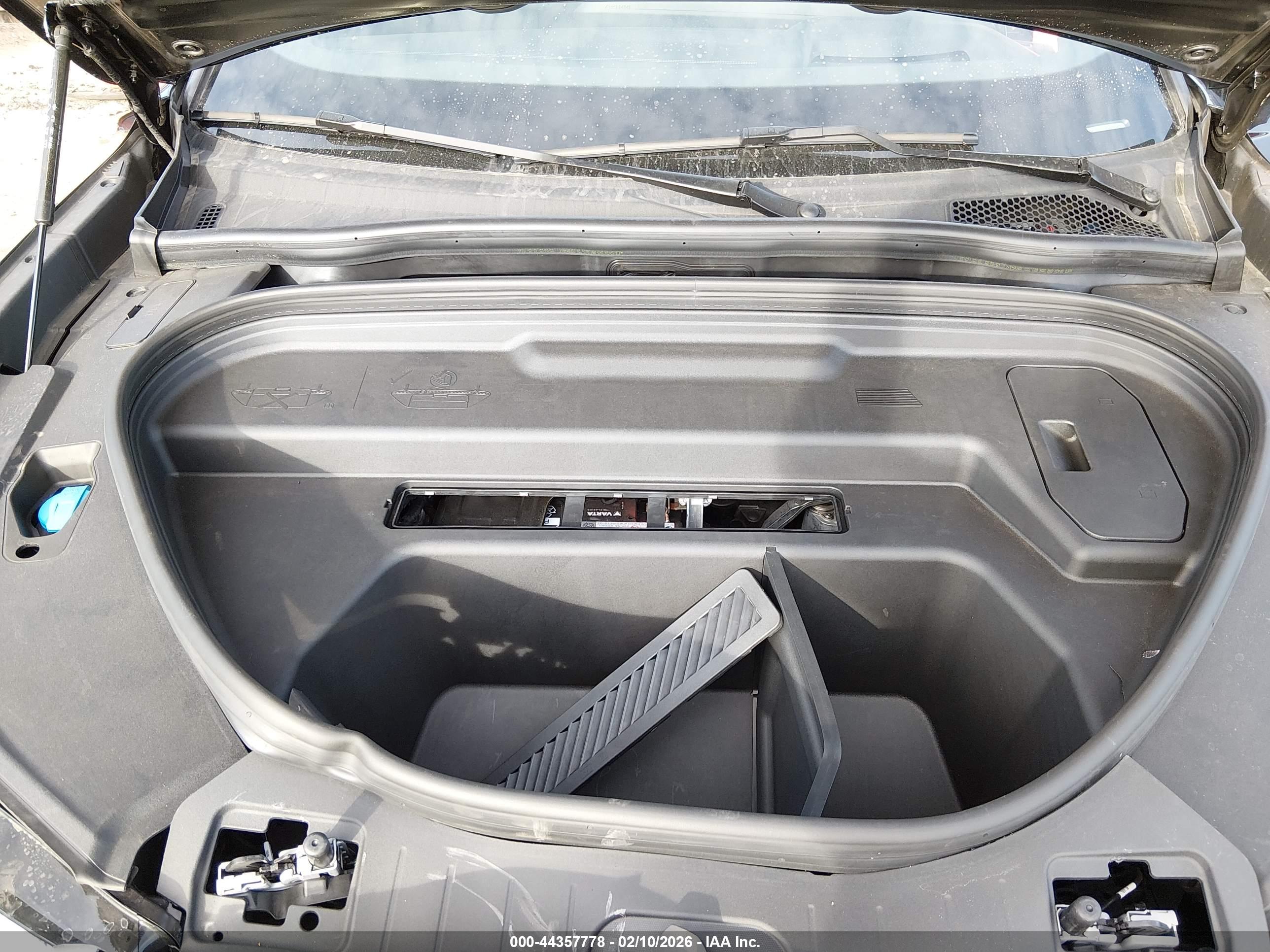 AUDI Q6 image 10
