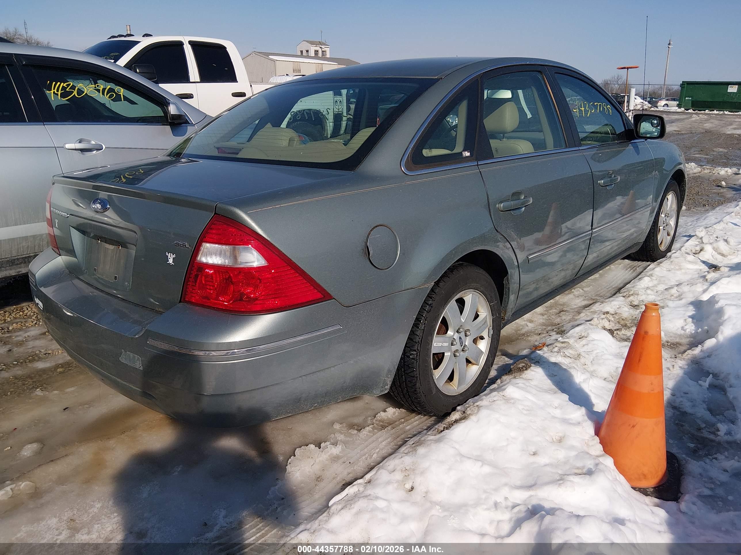 FORD FIVE image 4