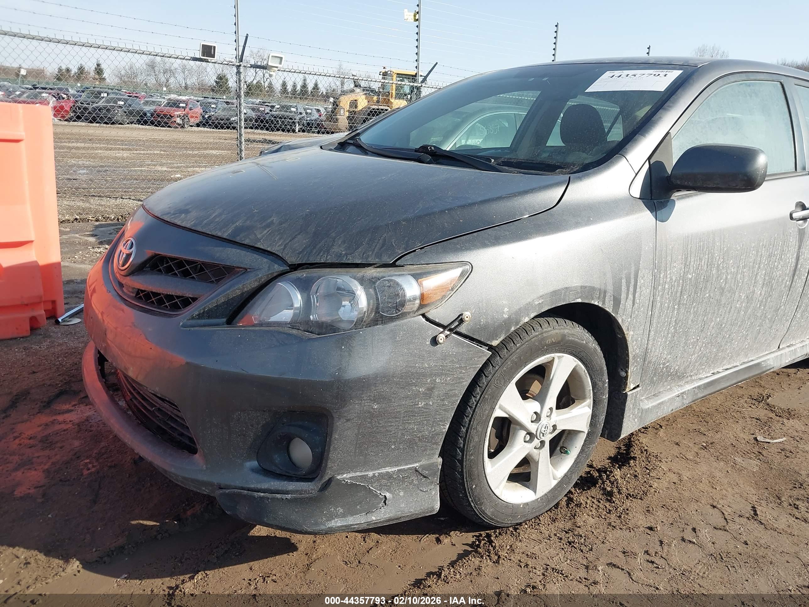 TOYOTA COROLLA image 6