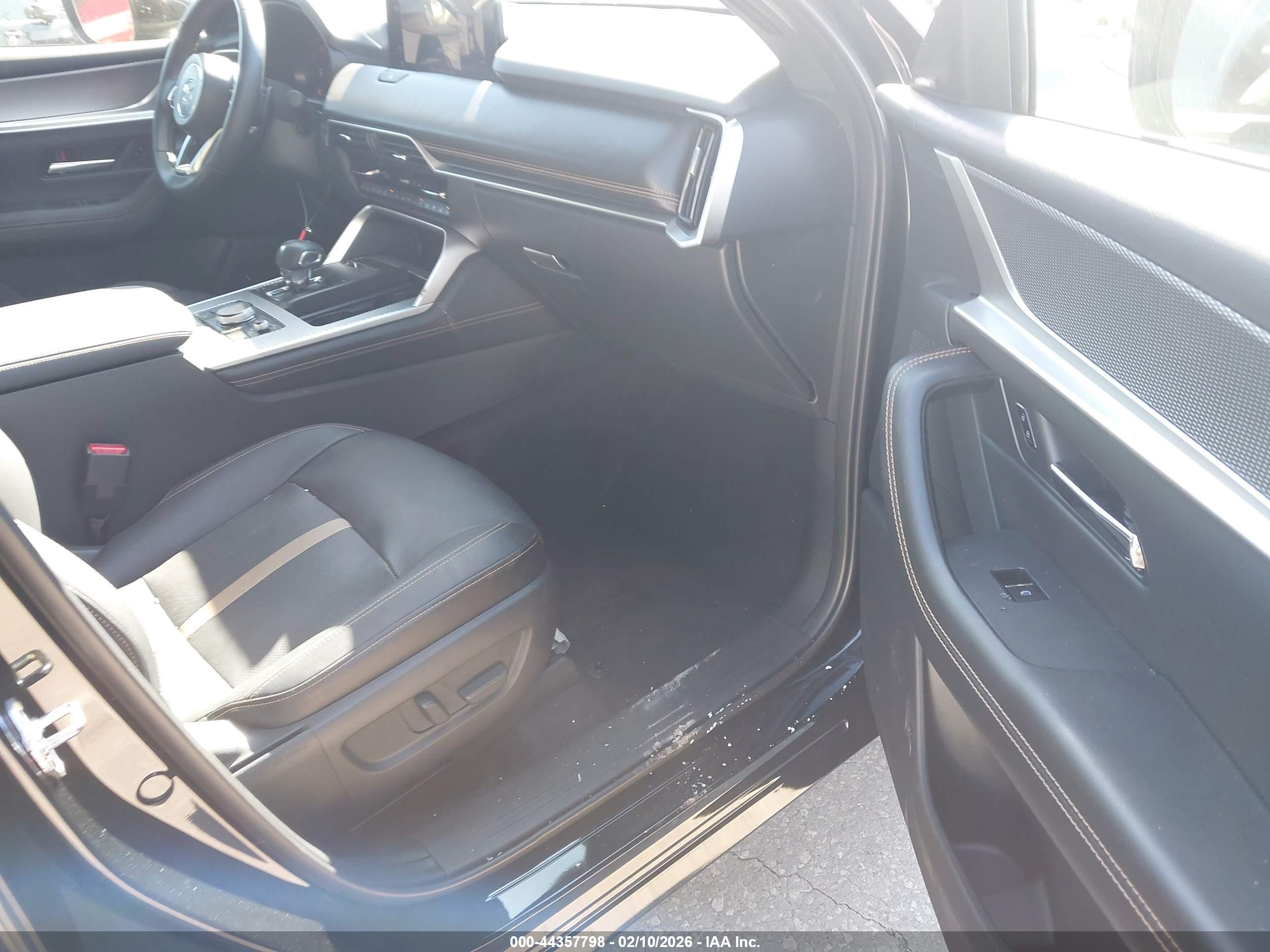 MAZDA CX-90 image 5