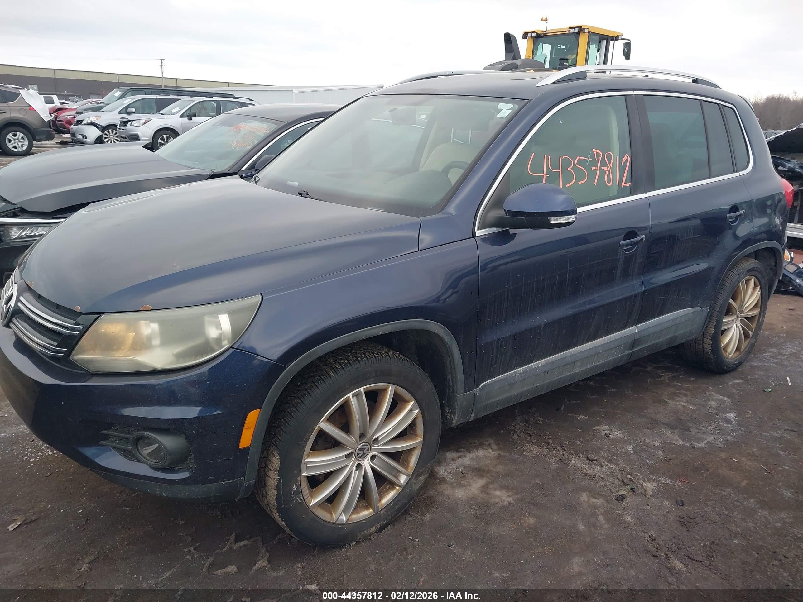 VOLKSWAGEN TIGUAN image 2