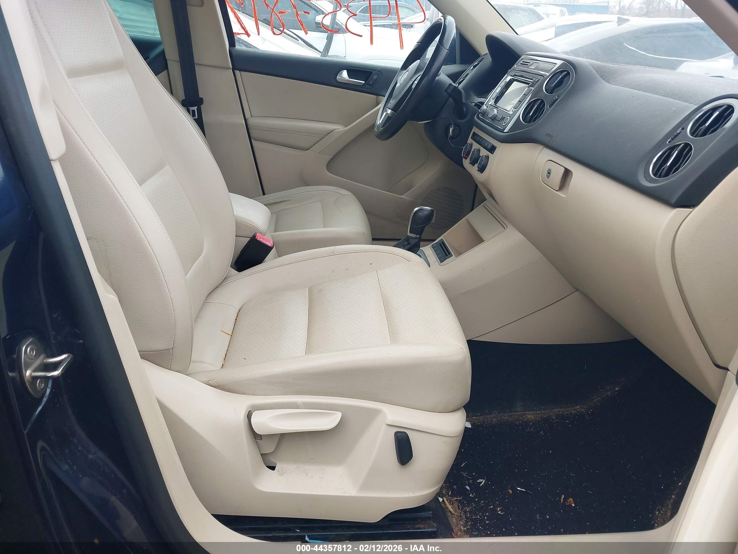 VOLKSWAGEN TIGUAN image 5
