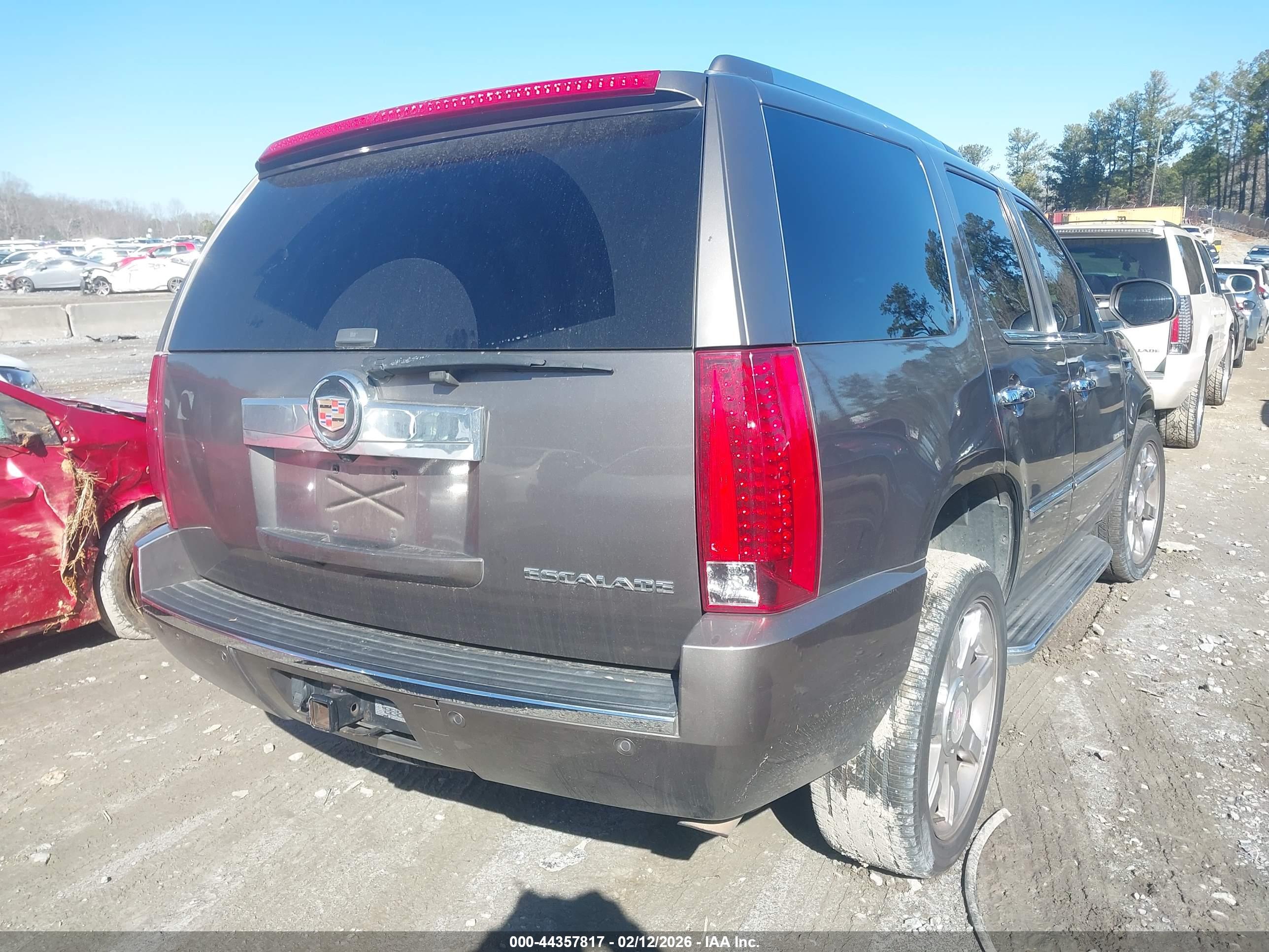 CADILLAC ESCALADE image 4