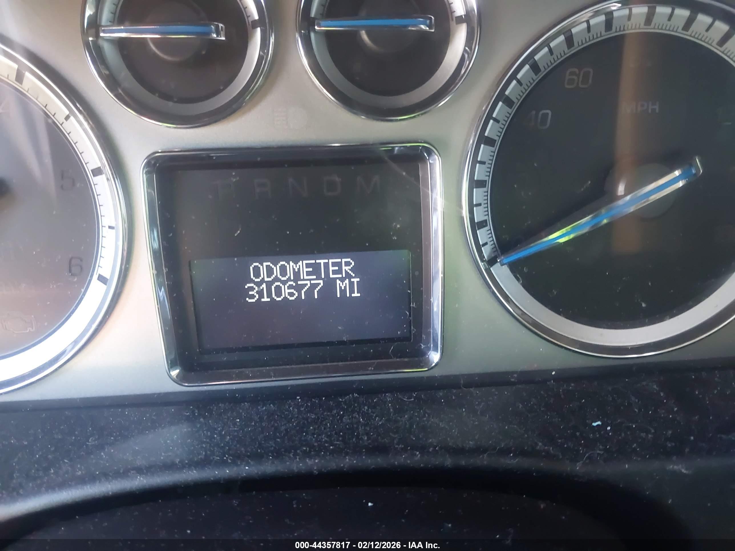 CADILLAC ESCALADE image 7