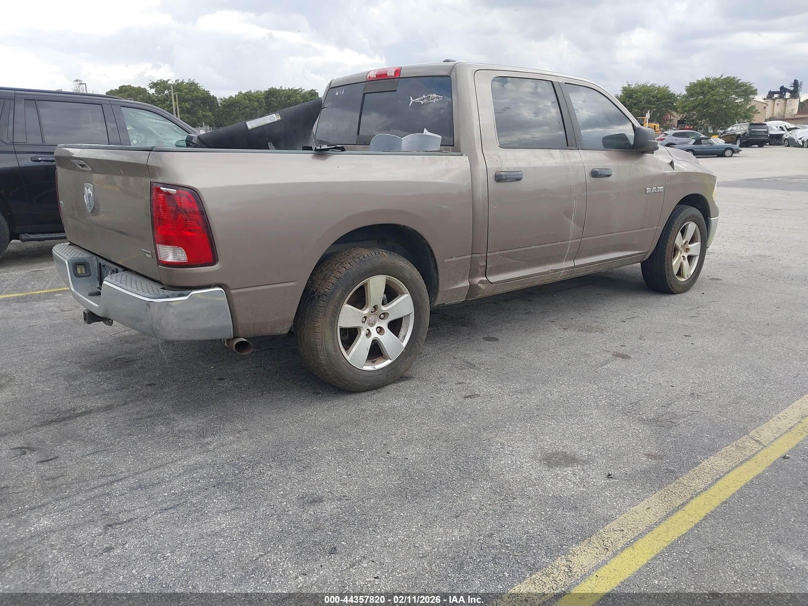 DODGE RAM image 4