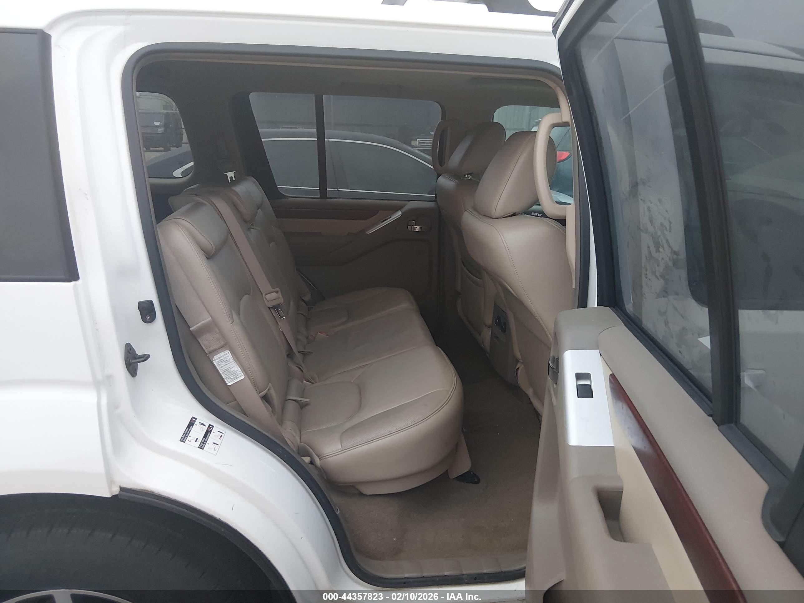 NISSAN PATHFINDER image 8