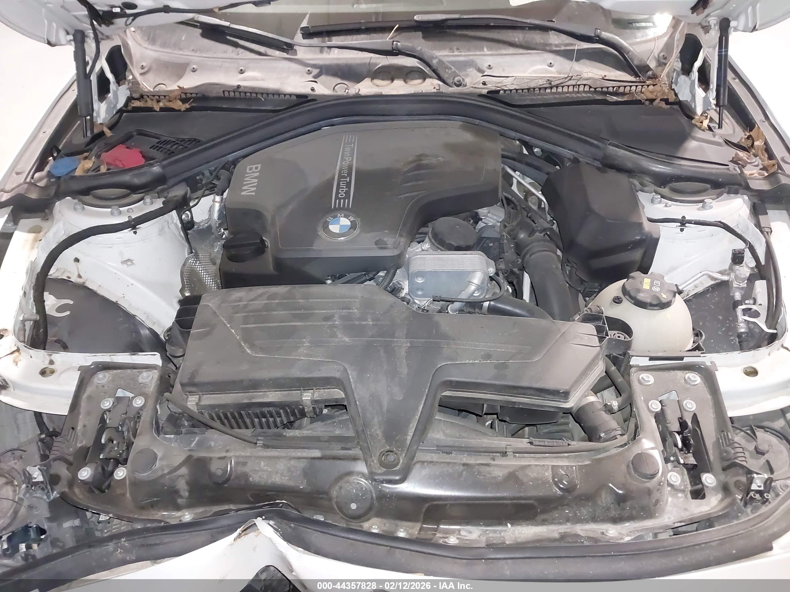 BMW 320I image 10