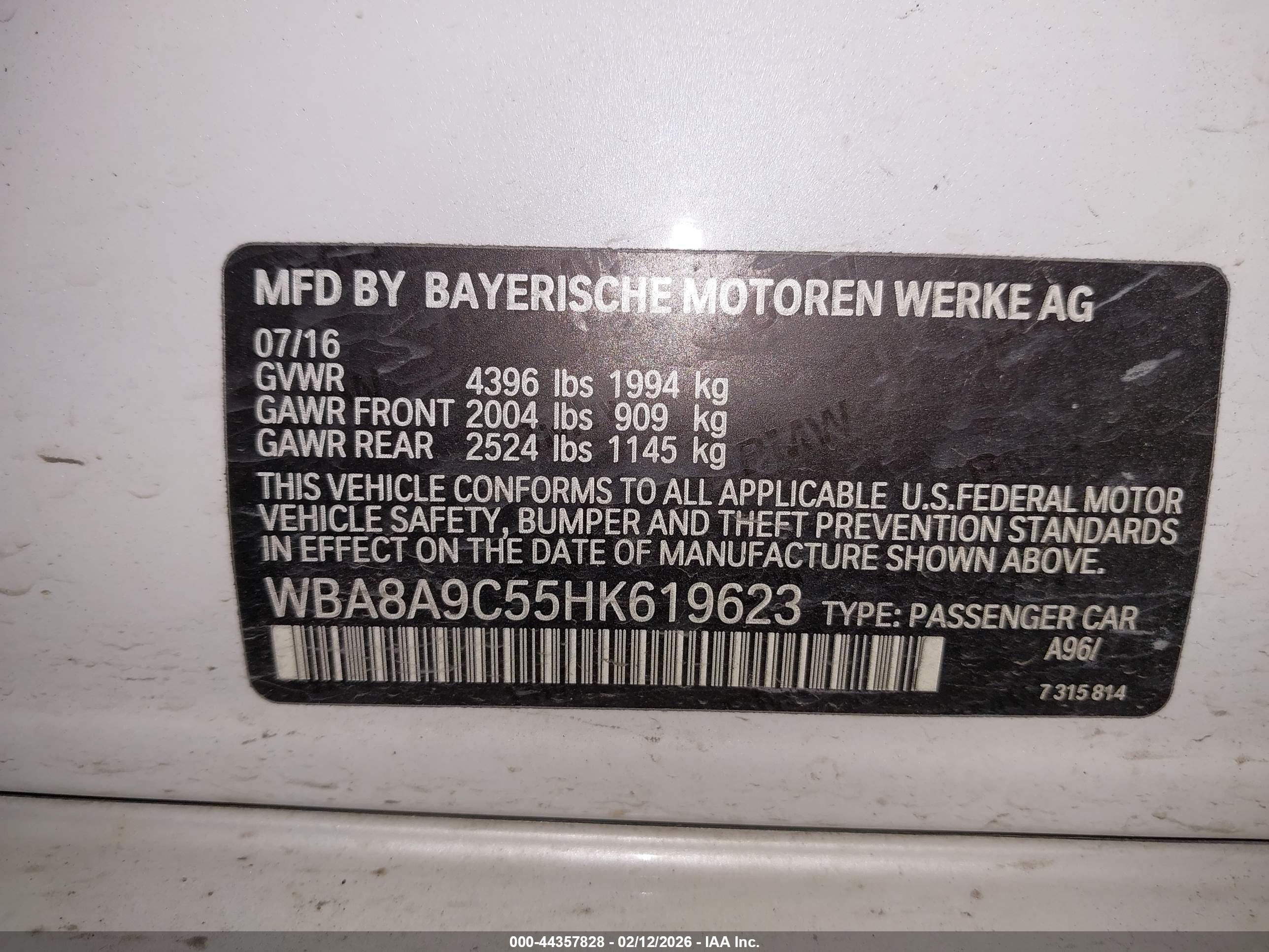 BMW 320I image 9