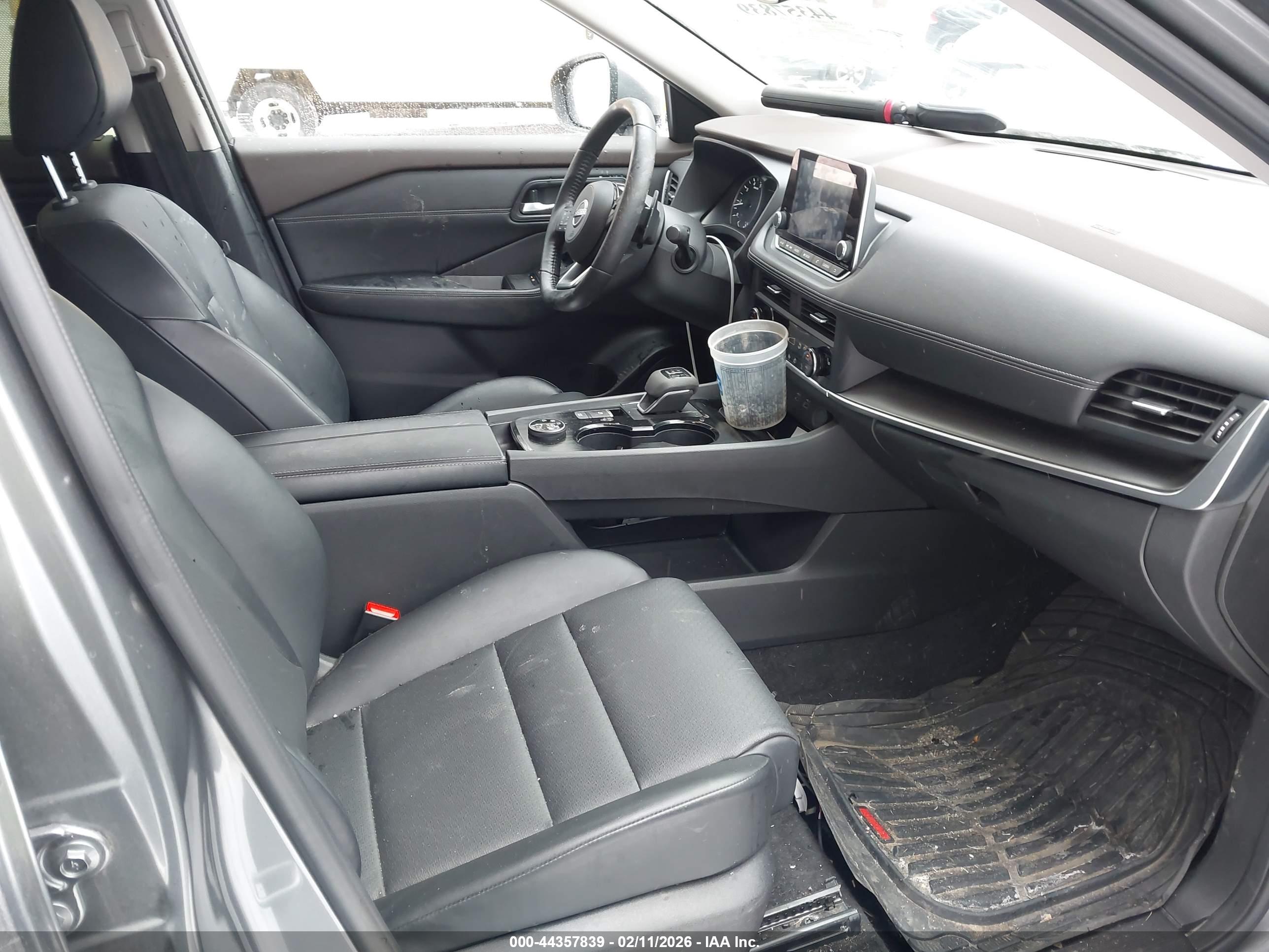 NISSAN ROGUE image 5