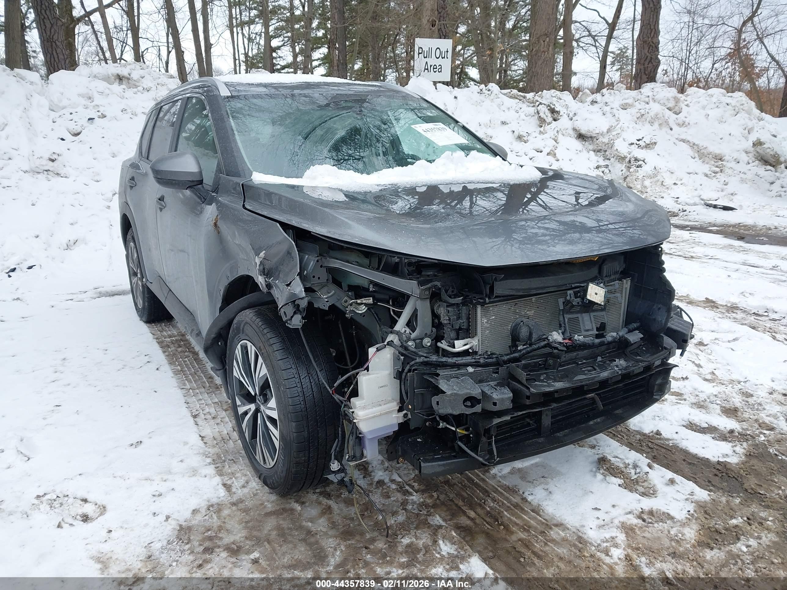 NISSAN ROGUE image 6