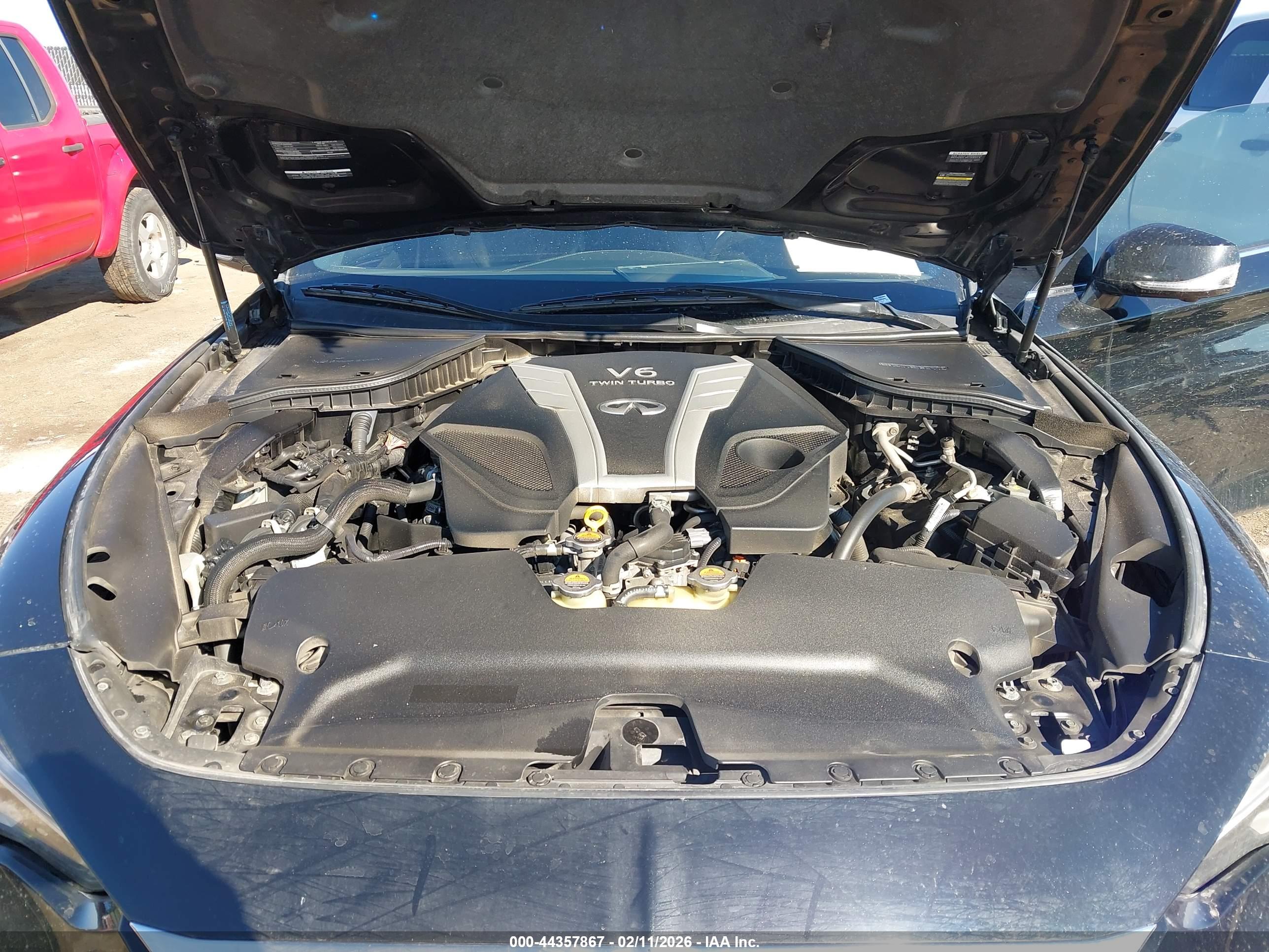 INFINITI Q60 image 10