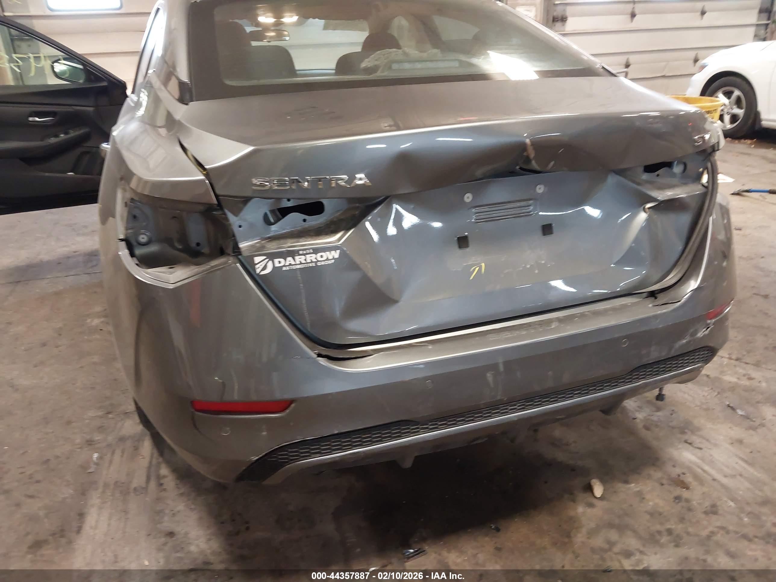 NISSAN SENTRA image 6