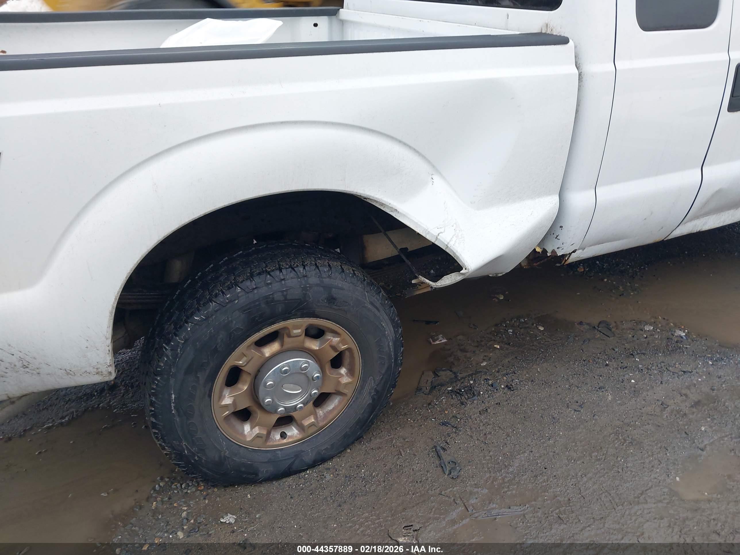 FORD F-250 image 6