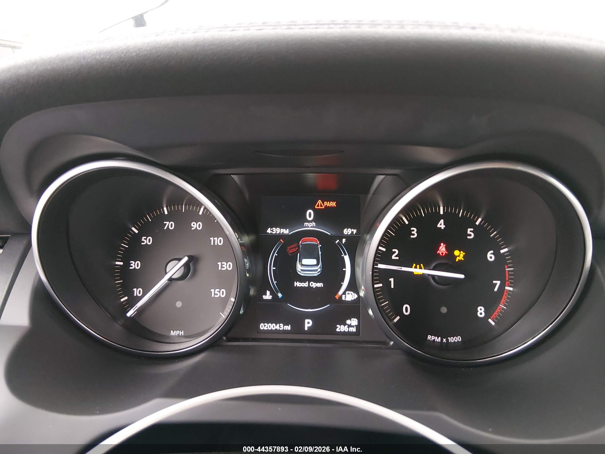 LAND ROVER image 7