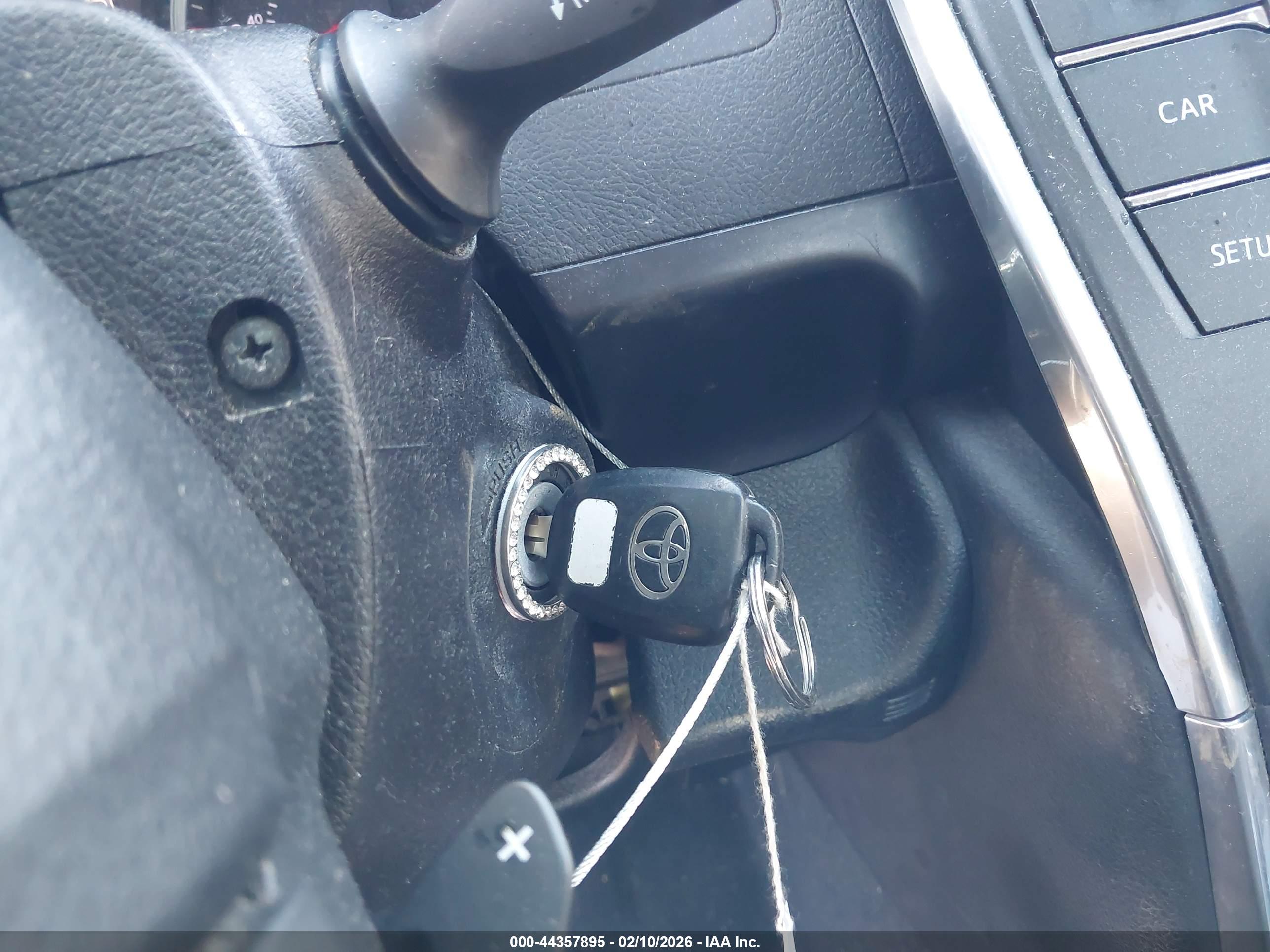 TOYOTA CAMRY image 11