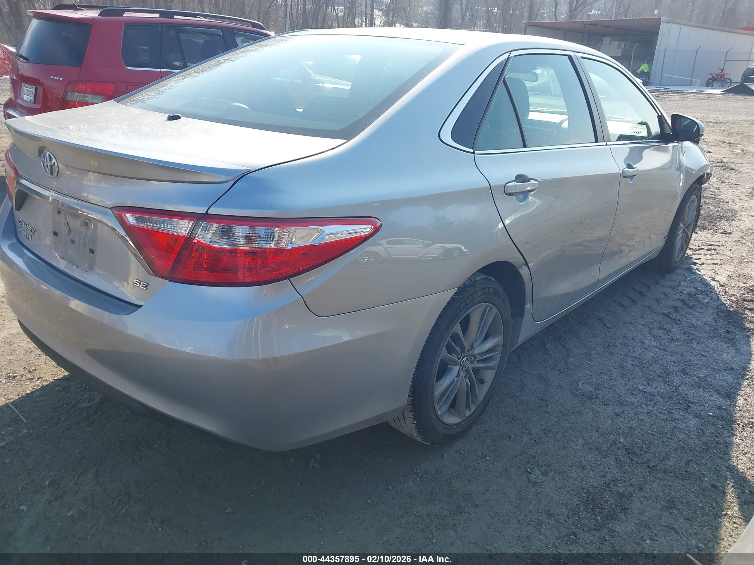 TOYOTA CAMRY image 4