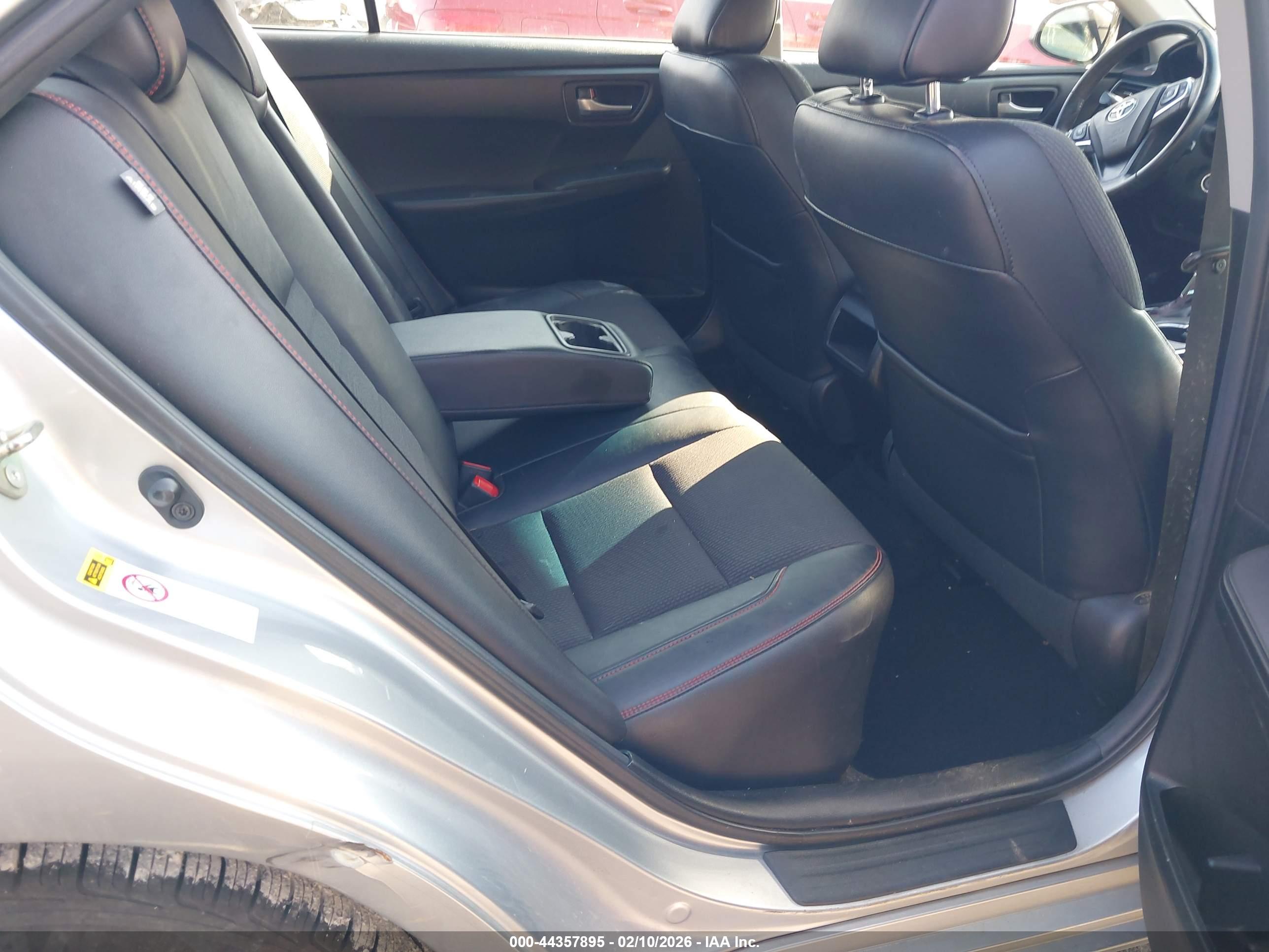 TOYOTA CAMRY image 8