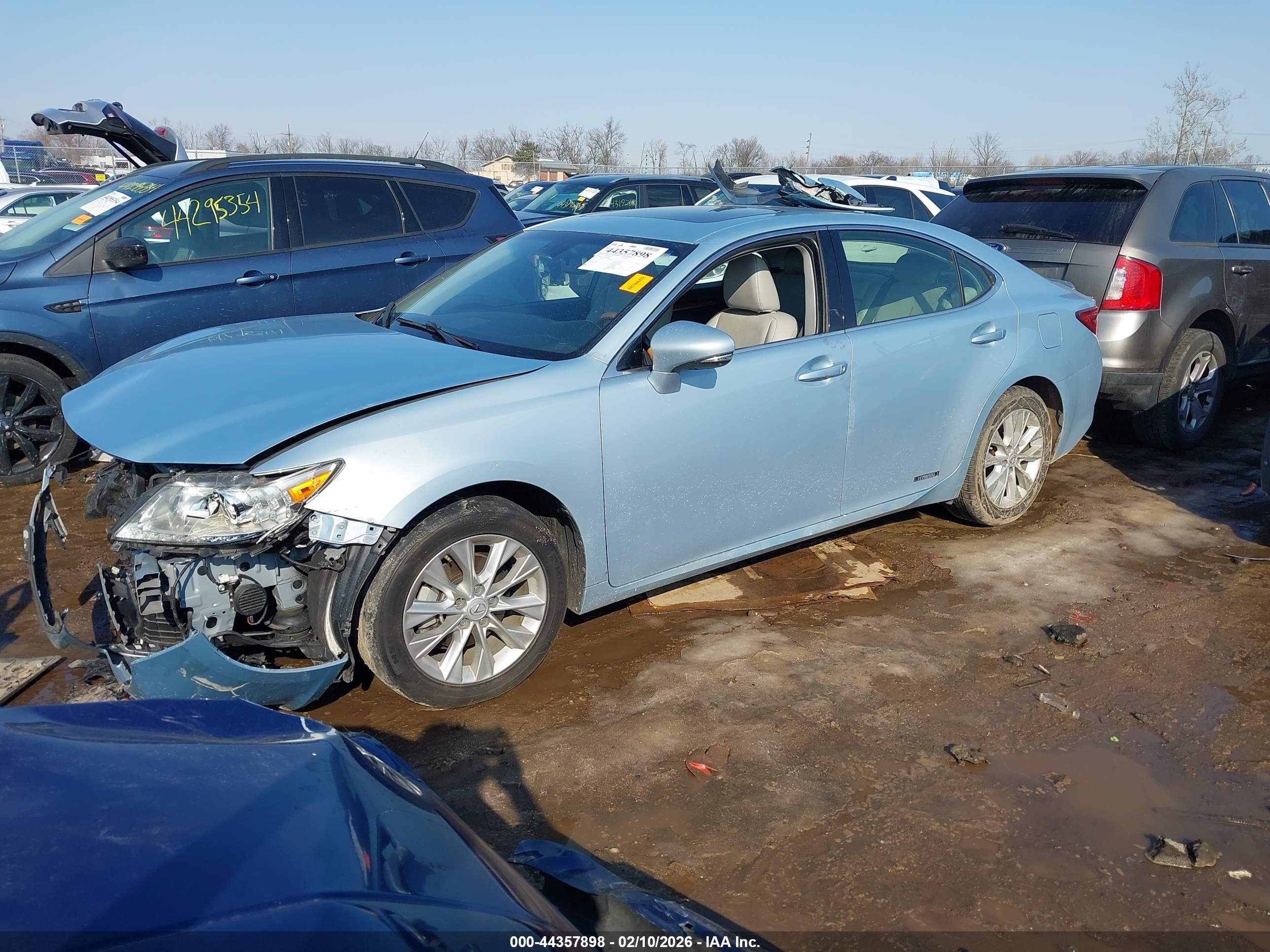 LEXUS ES image 2
