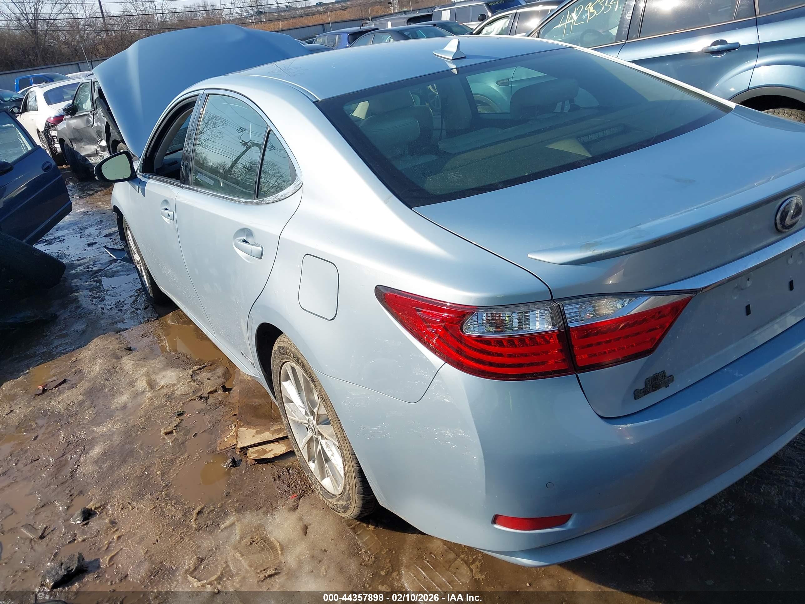 LEXUS ES image 3