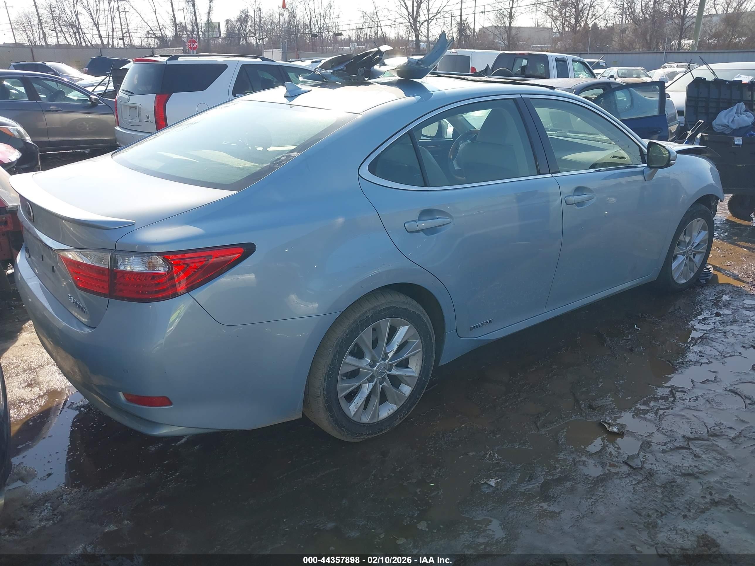 LEXUS ES image 4