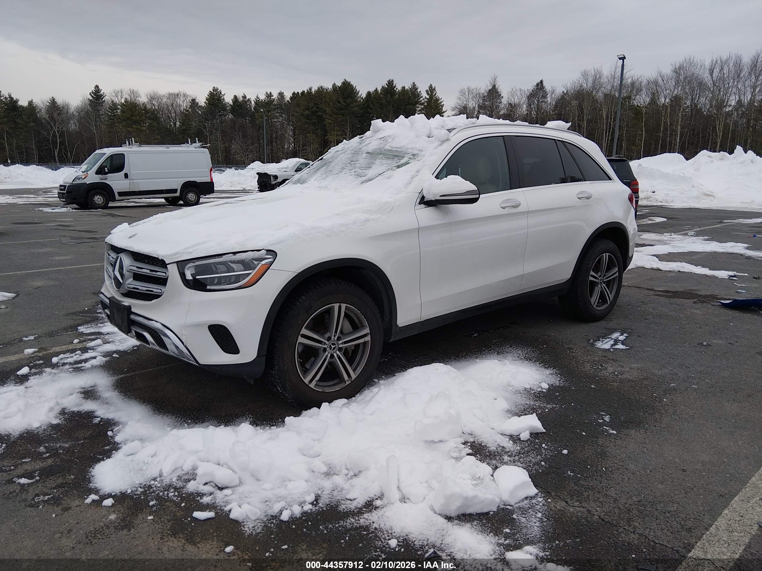 MERCEDES-BENZ GLC image 2