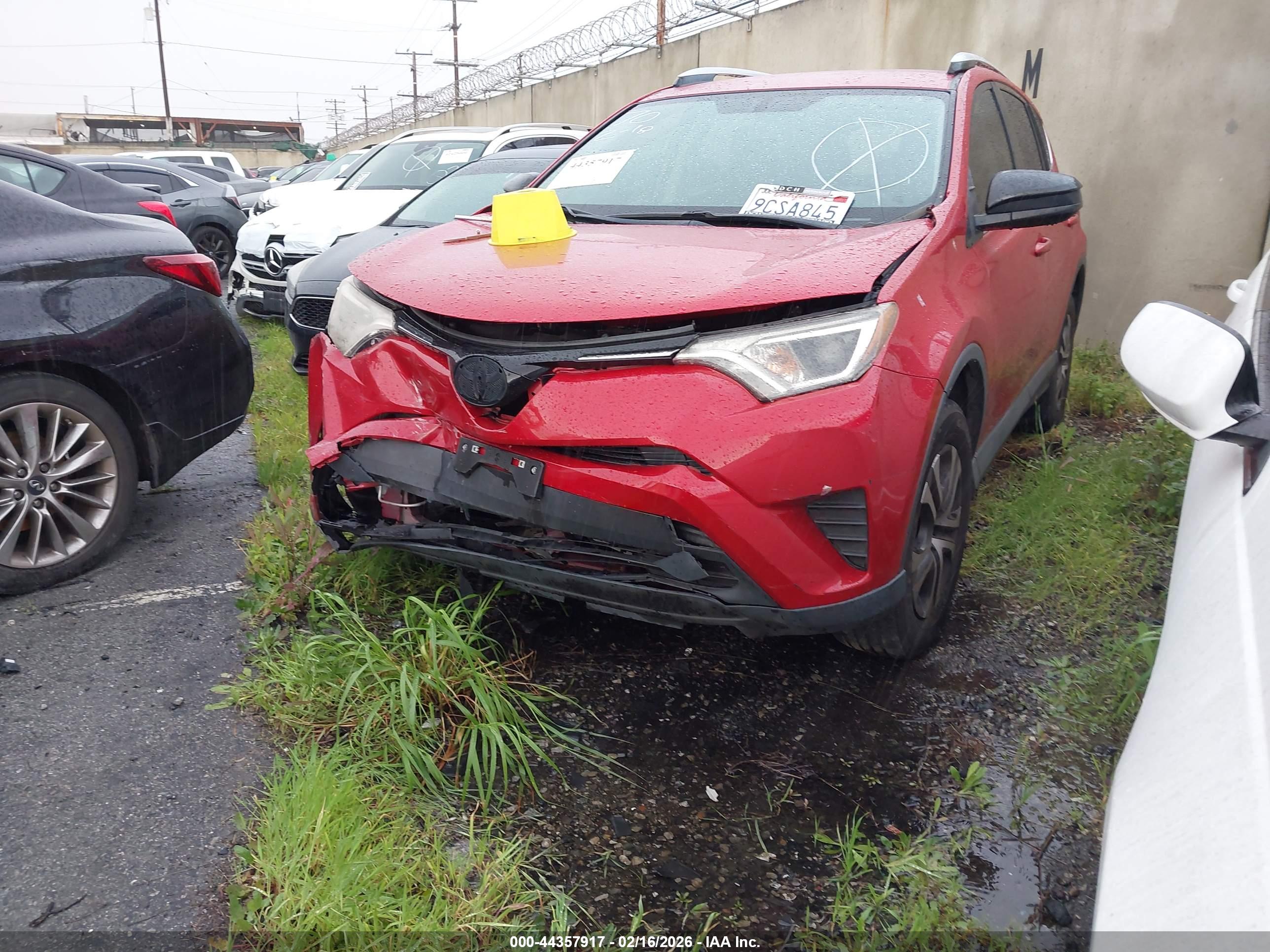 TOYOTA RAV4 image 2