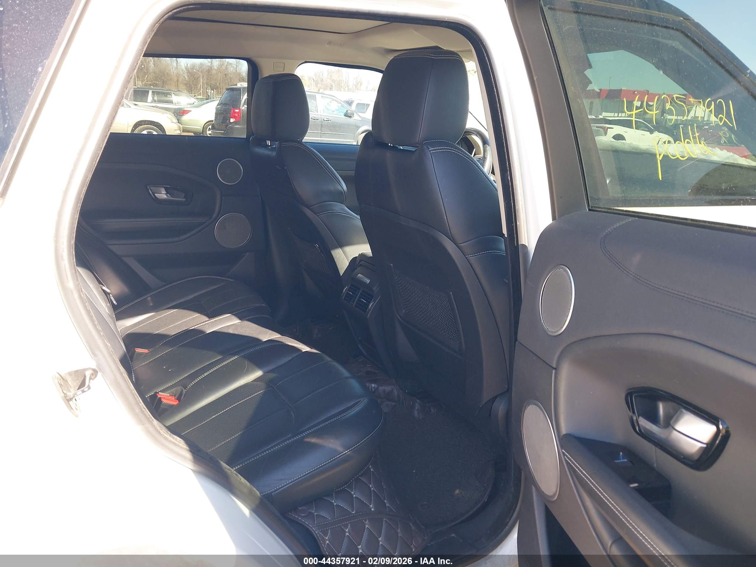 LAND ROVER image 8