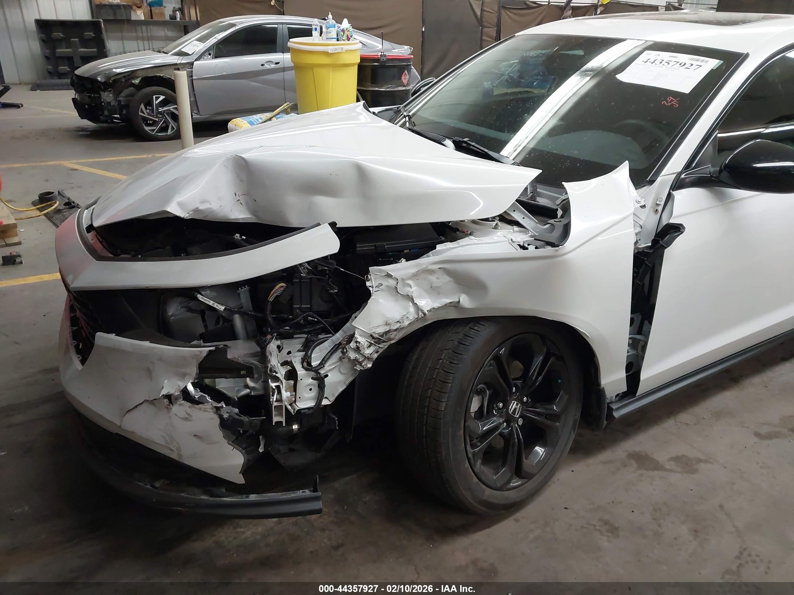 HONDA ACCORD image 6