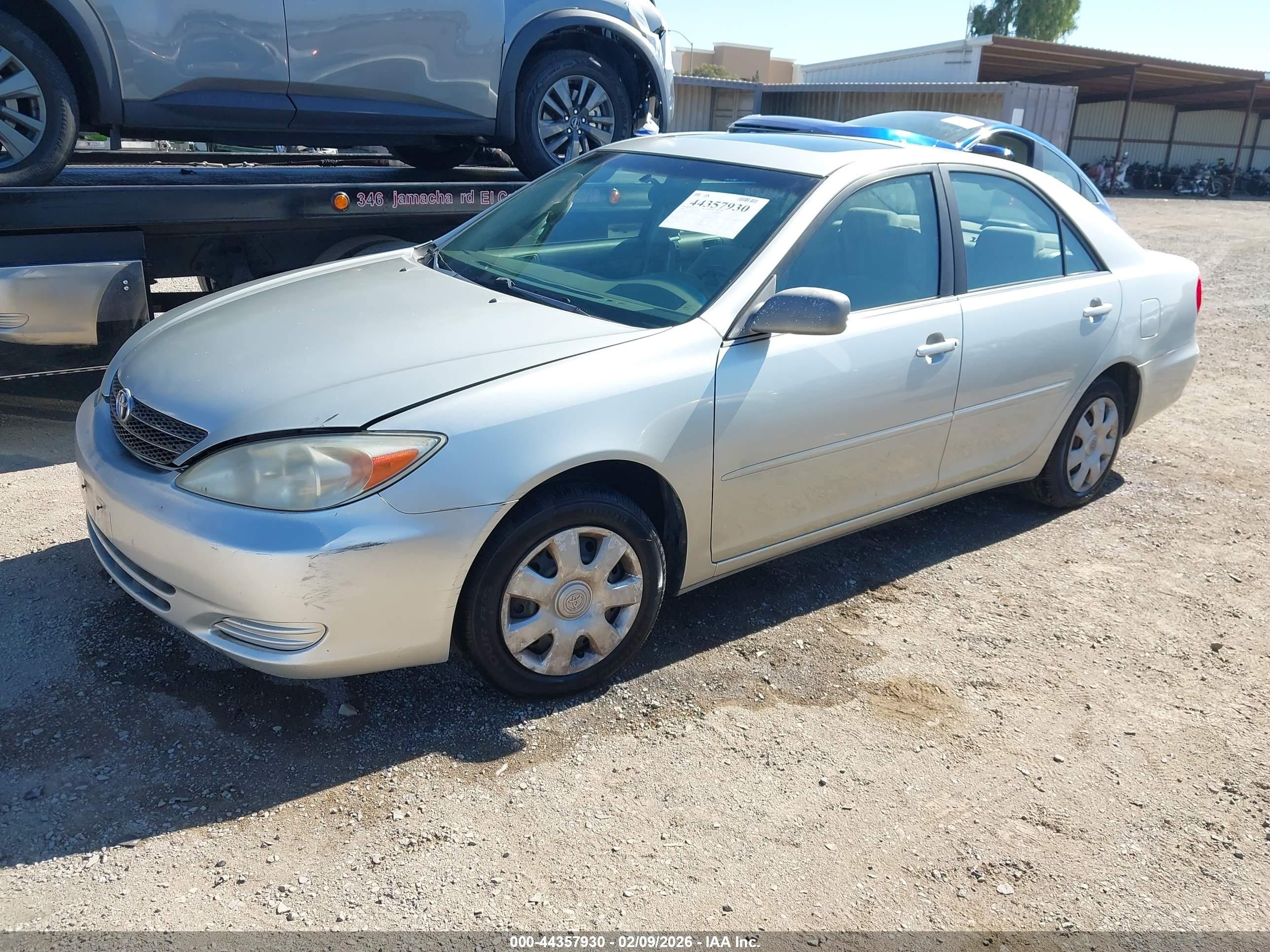 TOYOTA CAMRY image 2