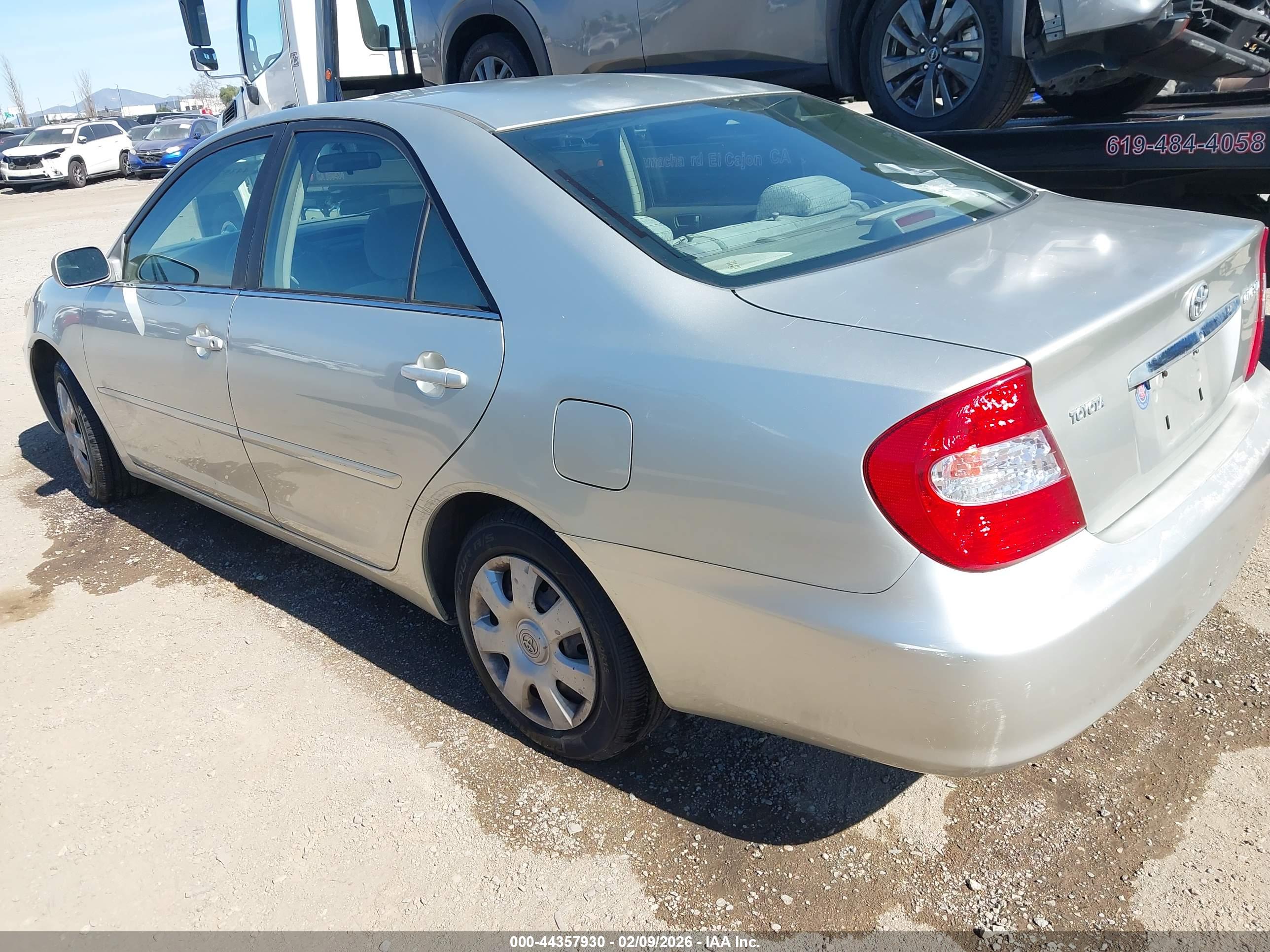 TOYOTA CAMRY image 3