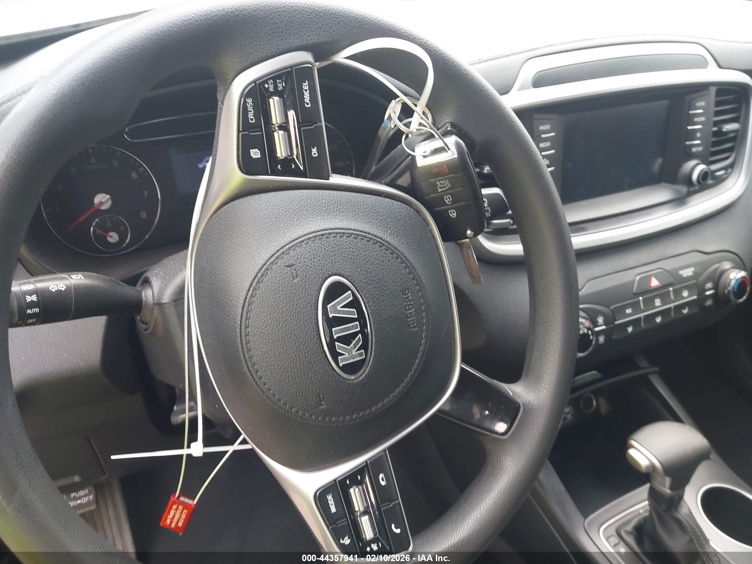 KIA SORENTO image 11